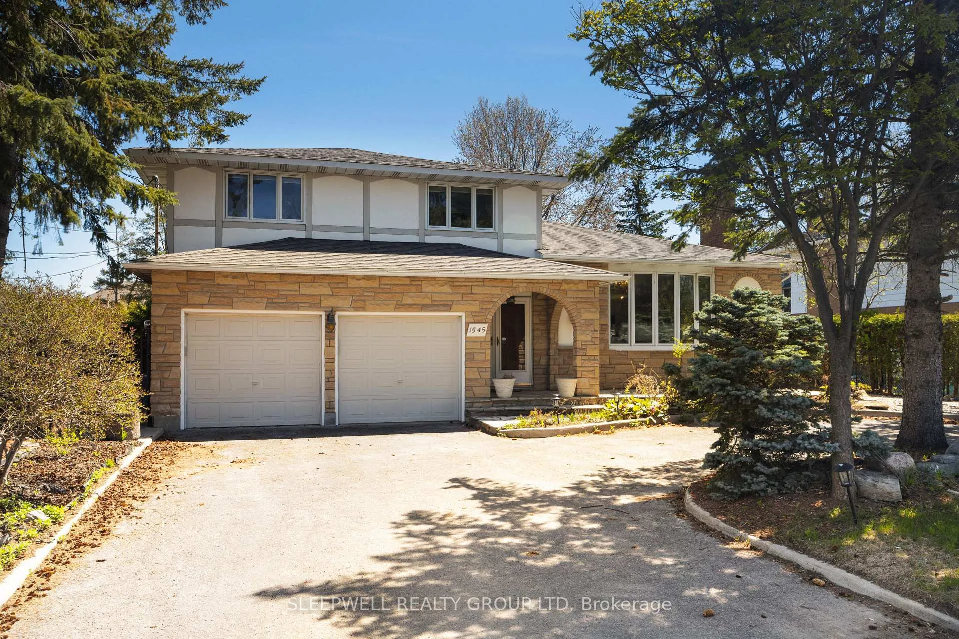 Front of 1545 Prince Of Wales Drive