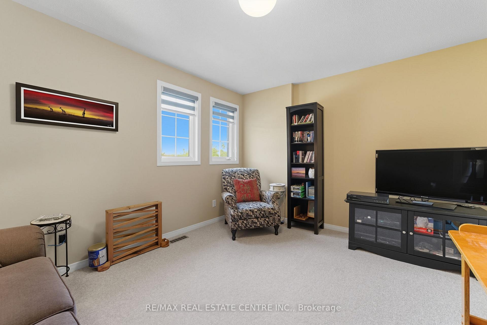 Photo 35 of 58 Winding Wood Crescent, Kitchener — HOMEH