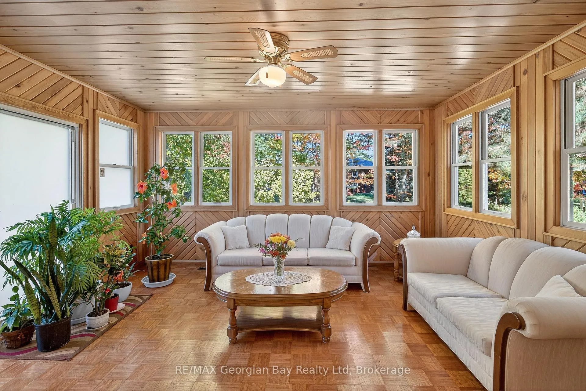 Photo 16 of 1014 Hugel Avenue, Midland — HOMEH
