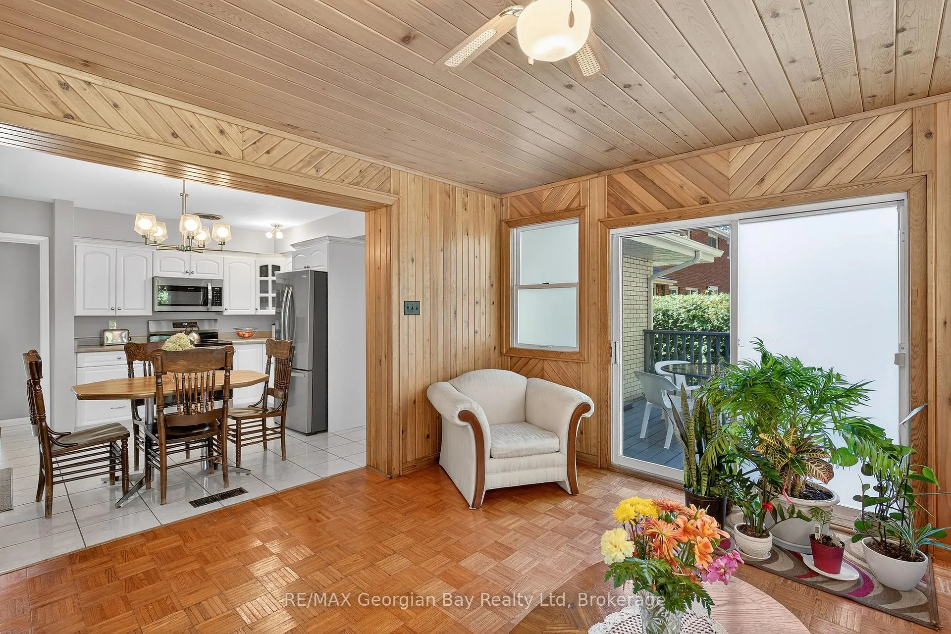 Photo 17 of 1014 Hugel Avenue, Midland — HOMEH