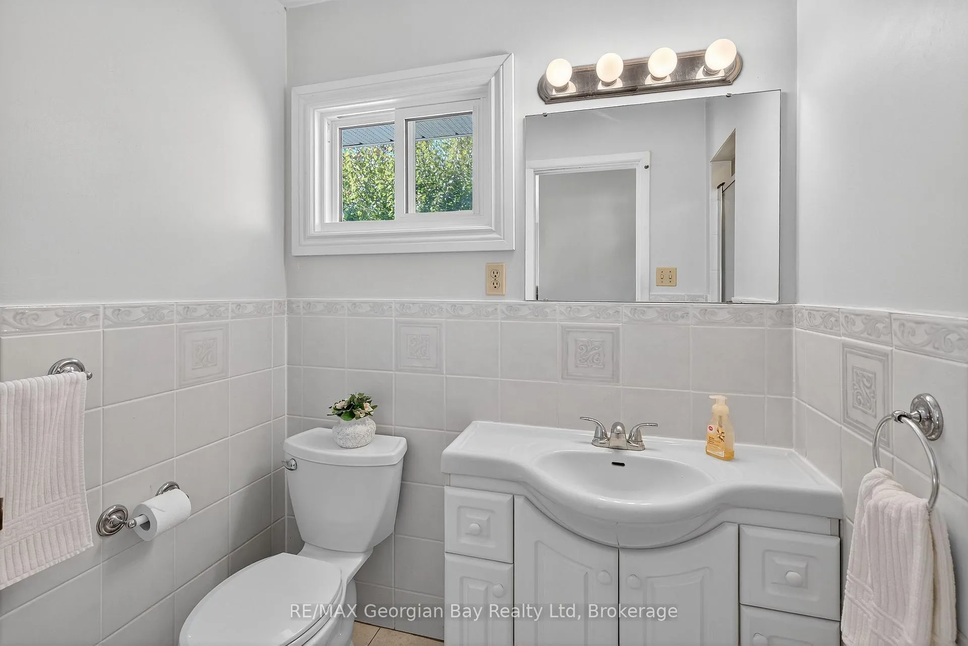 Photo 23 of 1014 Hugel Avenue, Midland — HOMEH