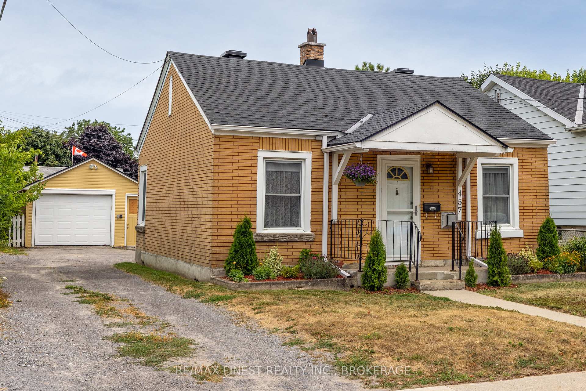 Photo 1 of 457 Nelson Street, Kingston, East of Sir John A. Blvd — HOMEH