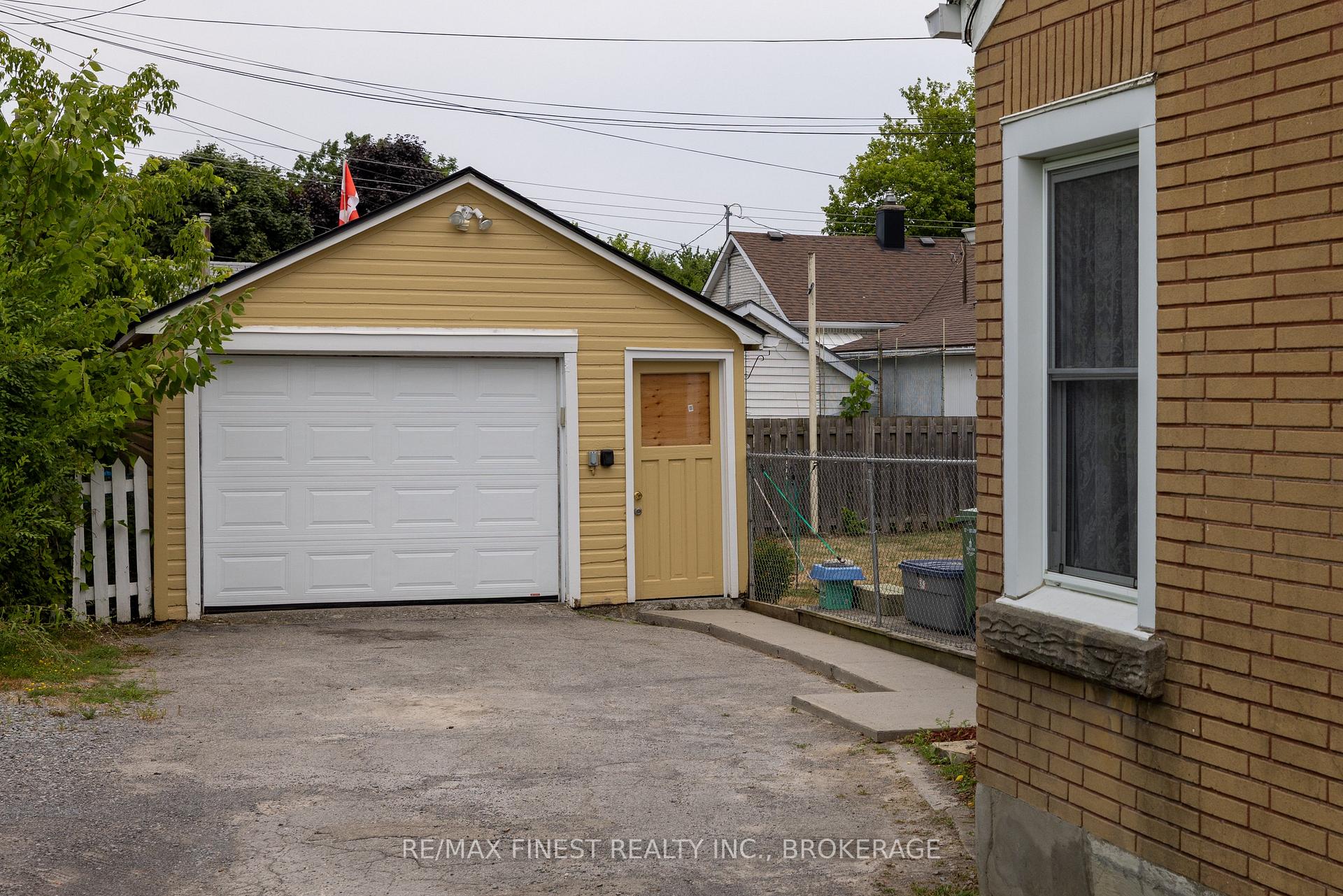 Photo 20 of 457 Nelson Street, Kingston, East of Sir John A. Blvd — HOMEH
