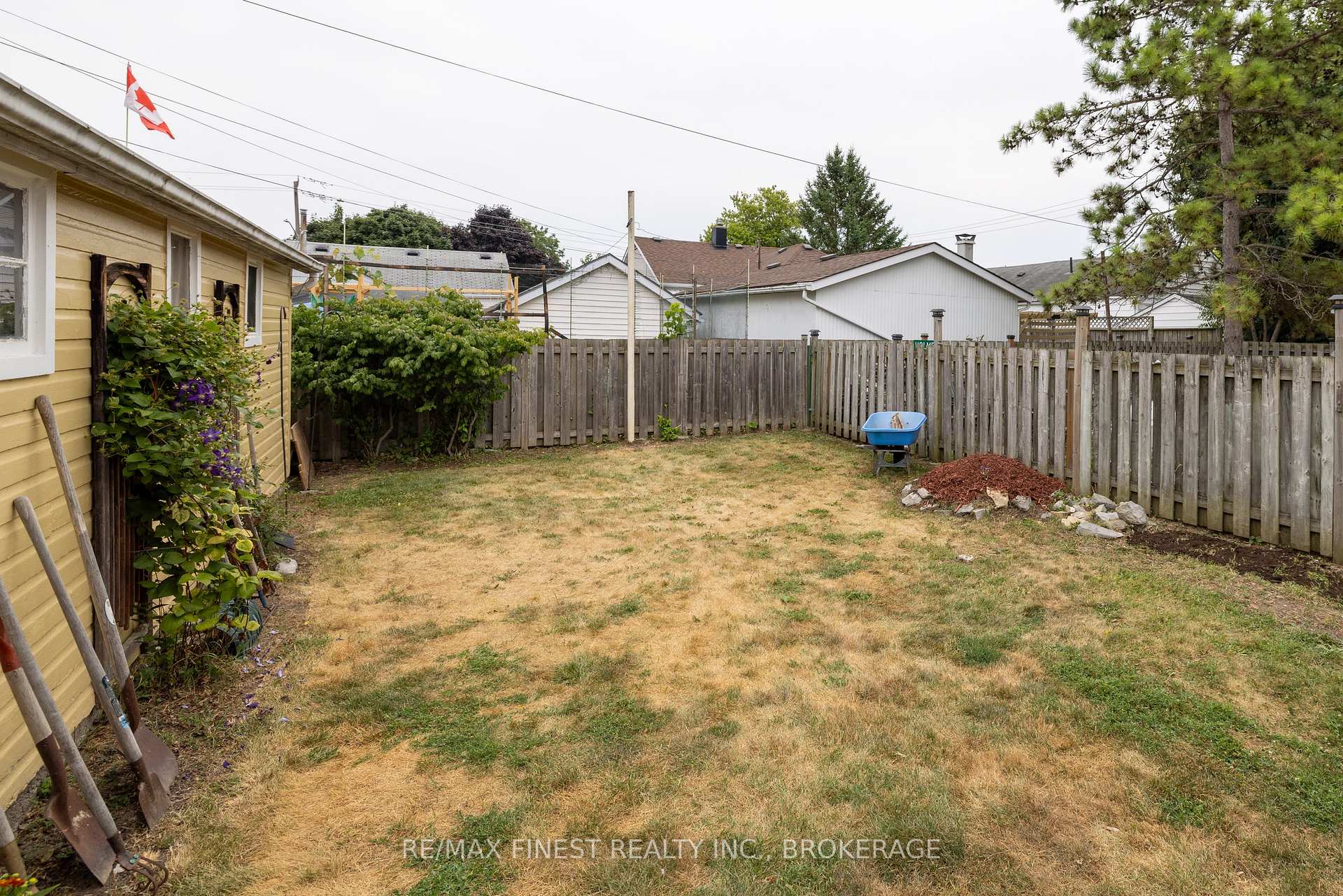 Photo 22 of 457 Nelson Street, Kingston, East of Sir John A. Blvd — HOMEH