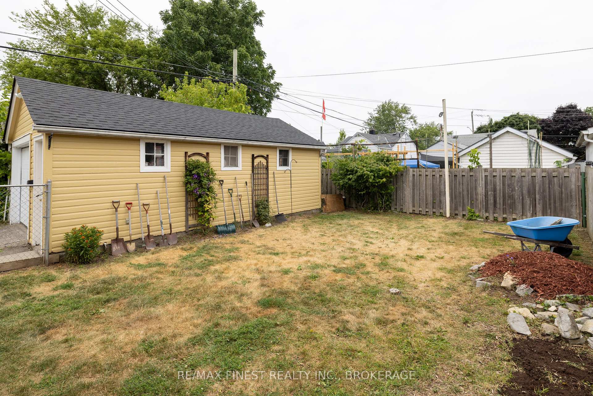 Photo 23 of 457 Nelson Street, Kingston, East of Sir John A. Blvd — HOMEH