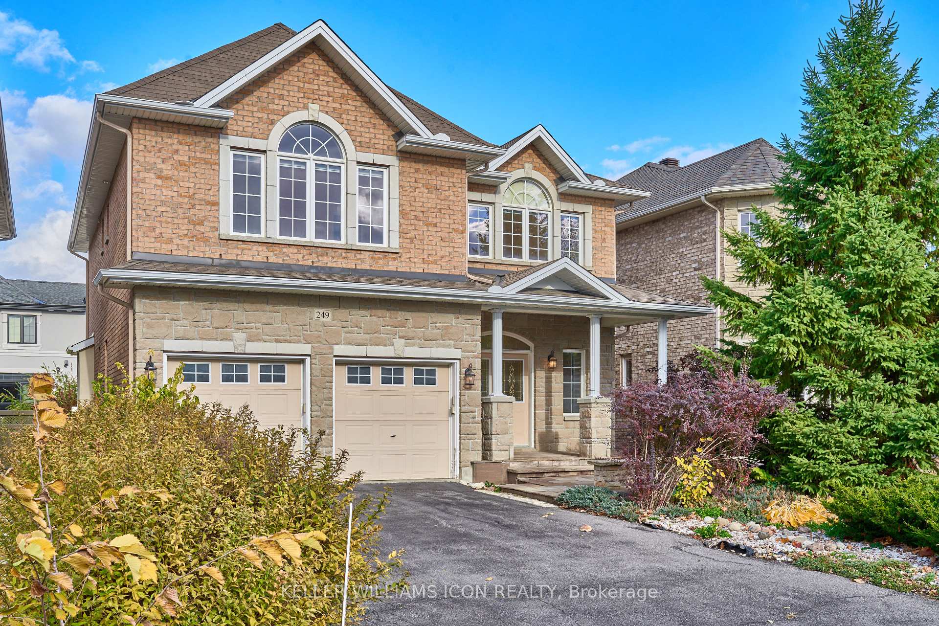 Photo 3 of 249 Madhu Crescent, Ottawa, Mooneys Bay — HOMEH