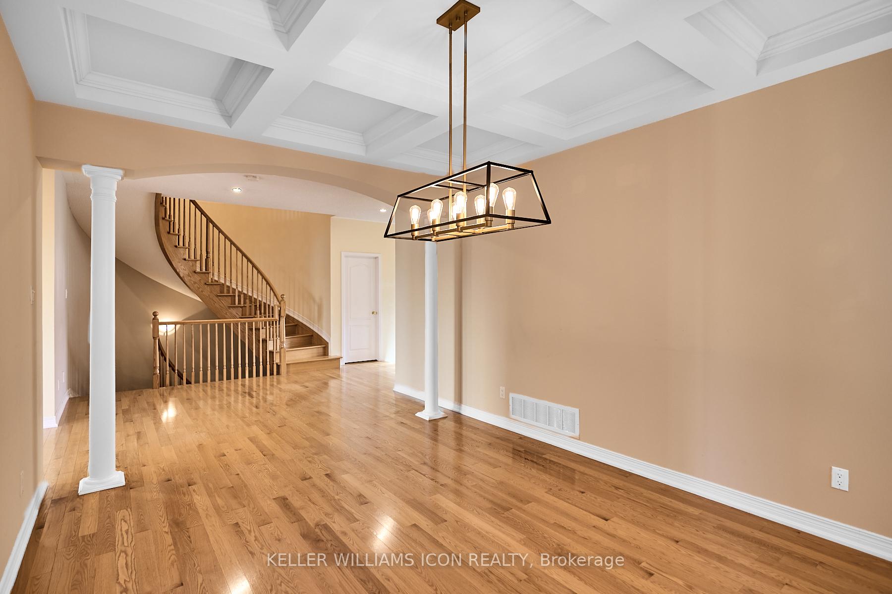 Photo 8 of 249 Madhu Crescent, Ottawa, Mooneys Bay — HOMEH