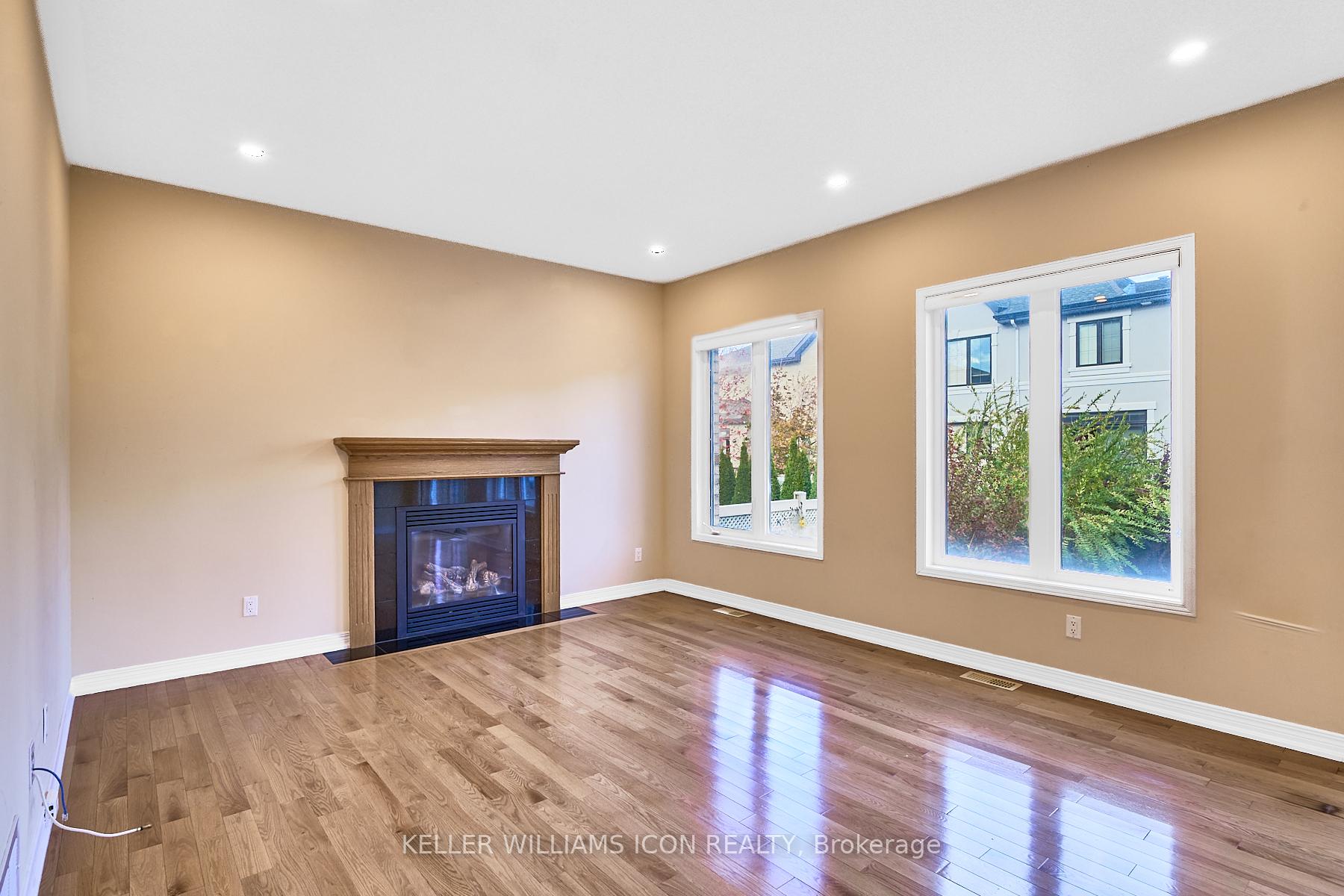 Photo 10 of 249 Madhu Crescent, Ottawa, Mooneys Bay — HOMEH