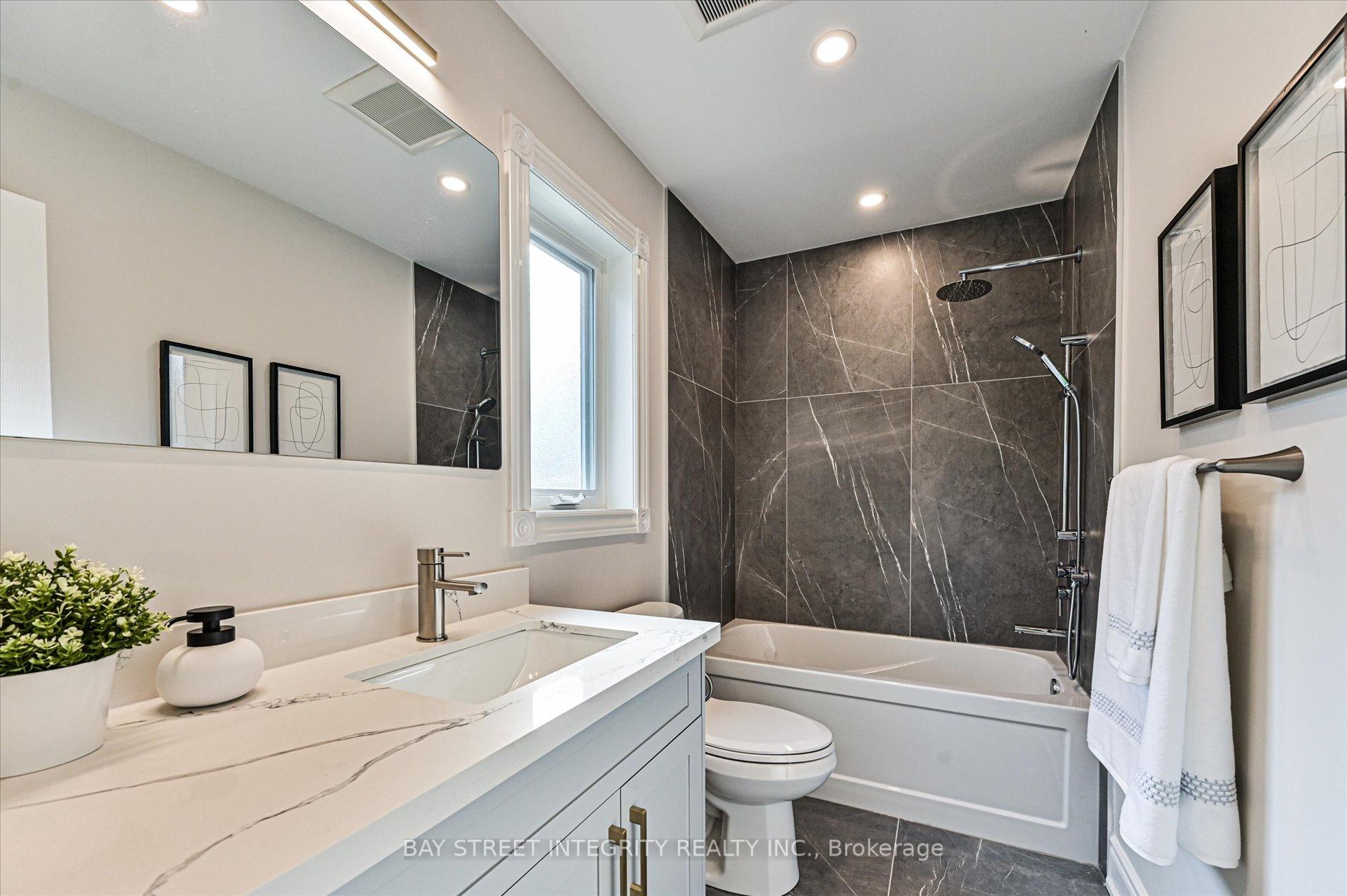 Photo 28 of 70 Macrill Road, Markham, Cachet — HOMEH