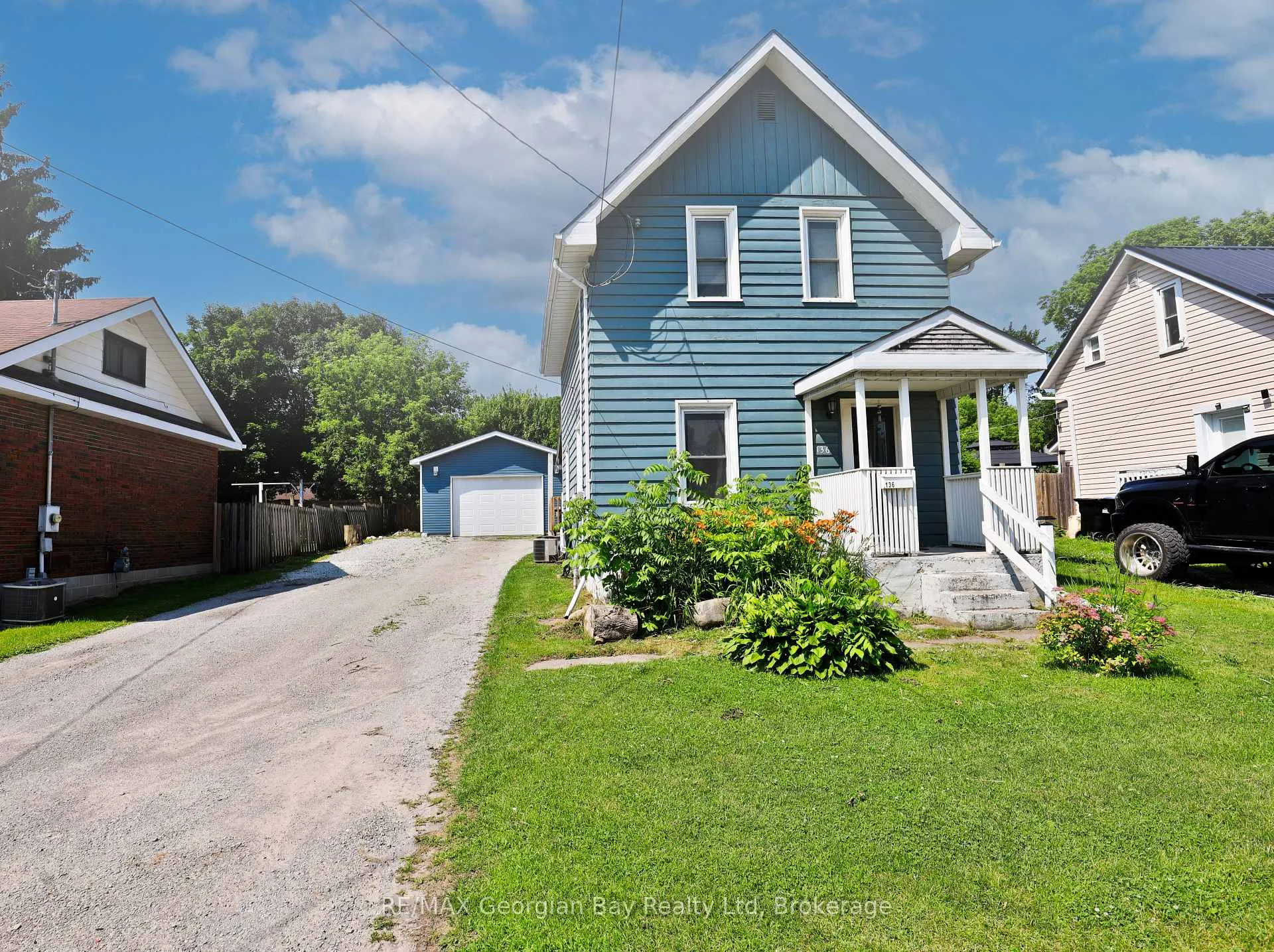 Photo 2 of 136 Fourth Street, Midland — HOMEH