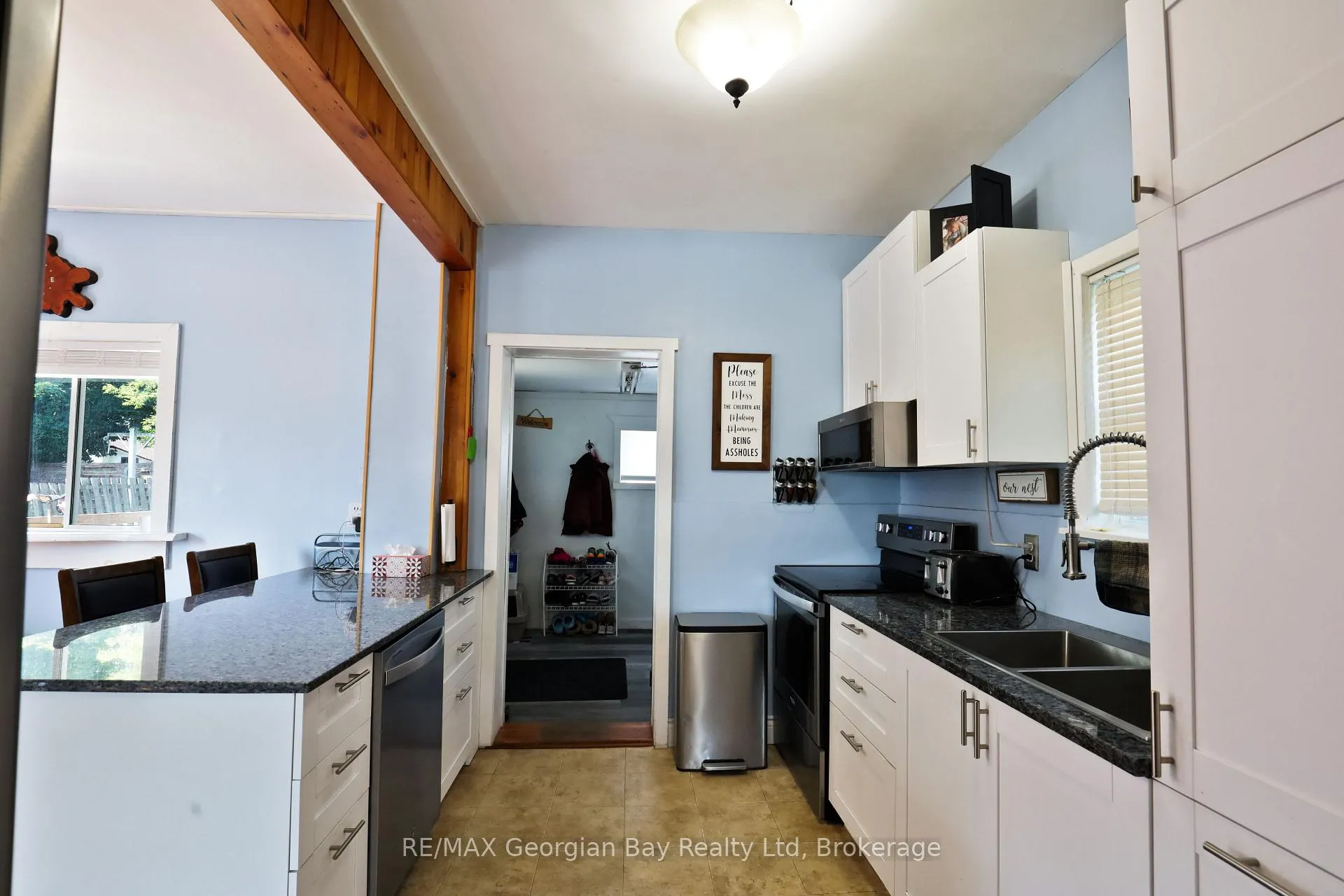 Photo 11 of 136 Fourth Street, Midland — HOMEH