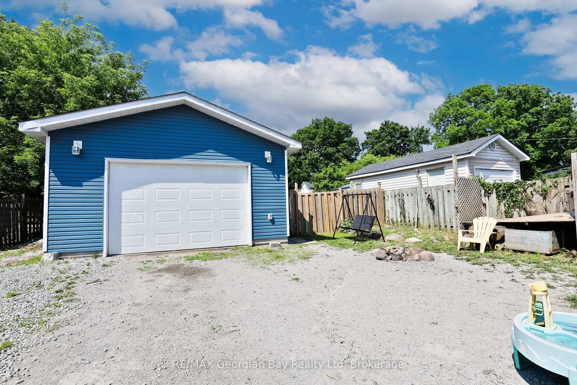 Photo 23 of 136 Fourth Street, Midland — HOMEH