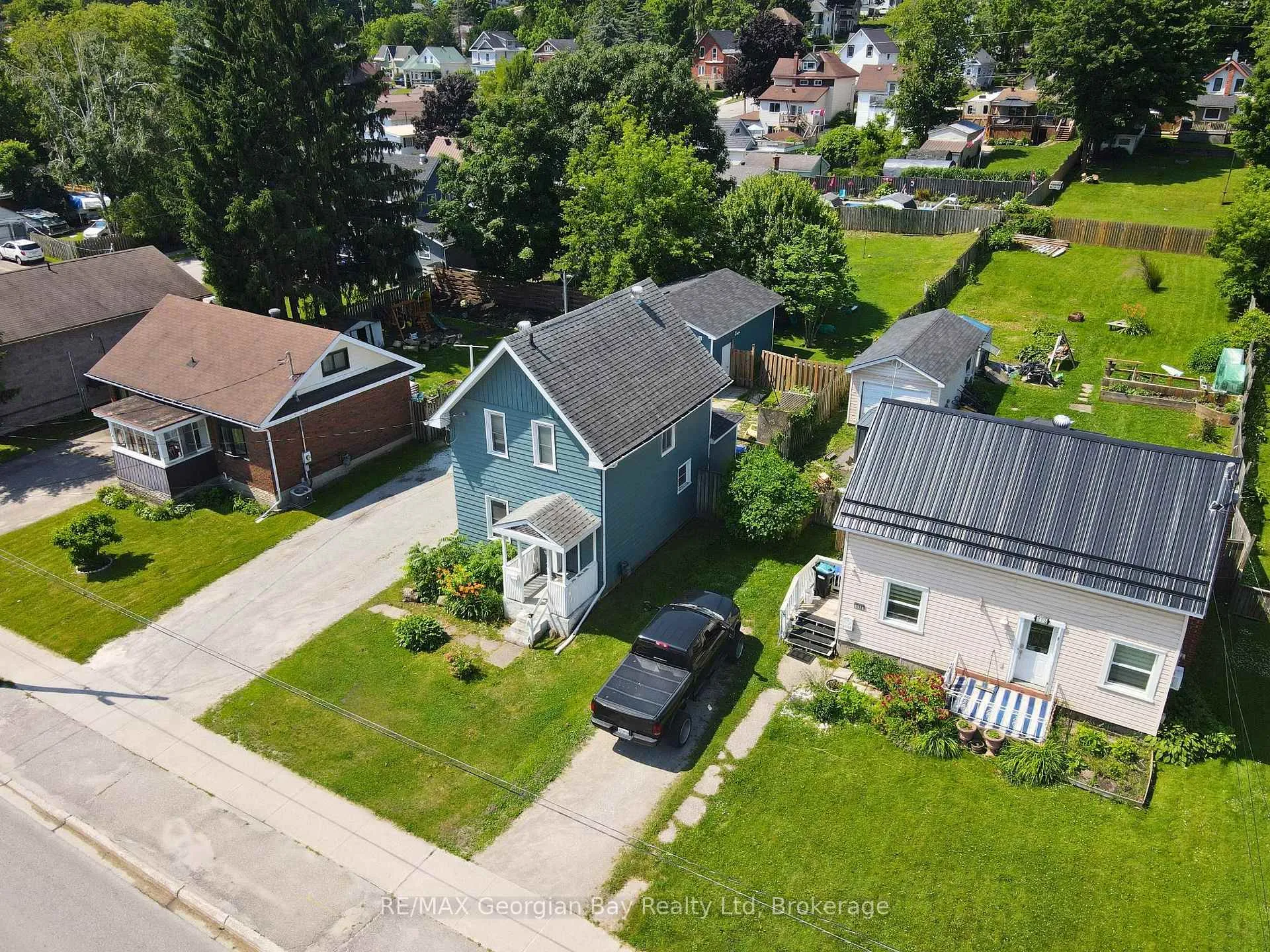 Photo 31 of 136 Fourth Street, Midland — HOMEH