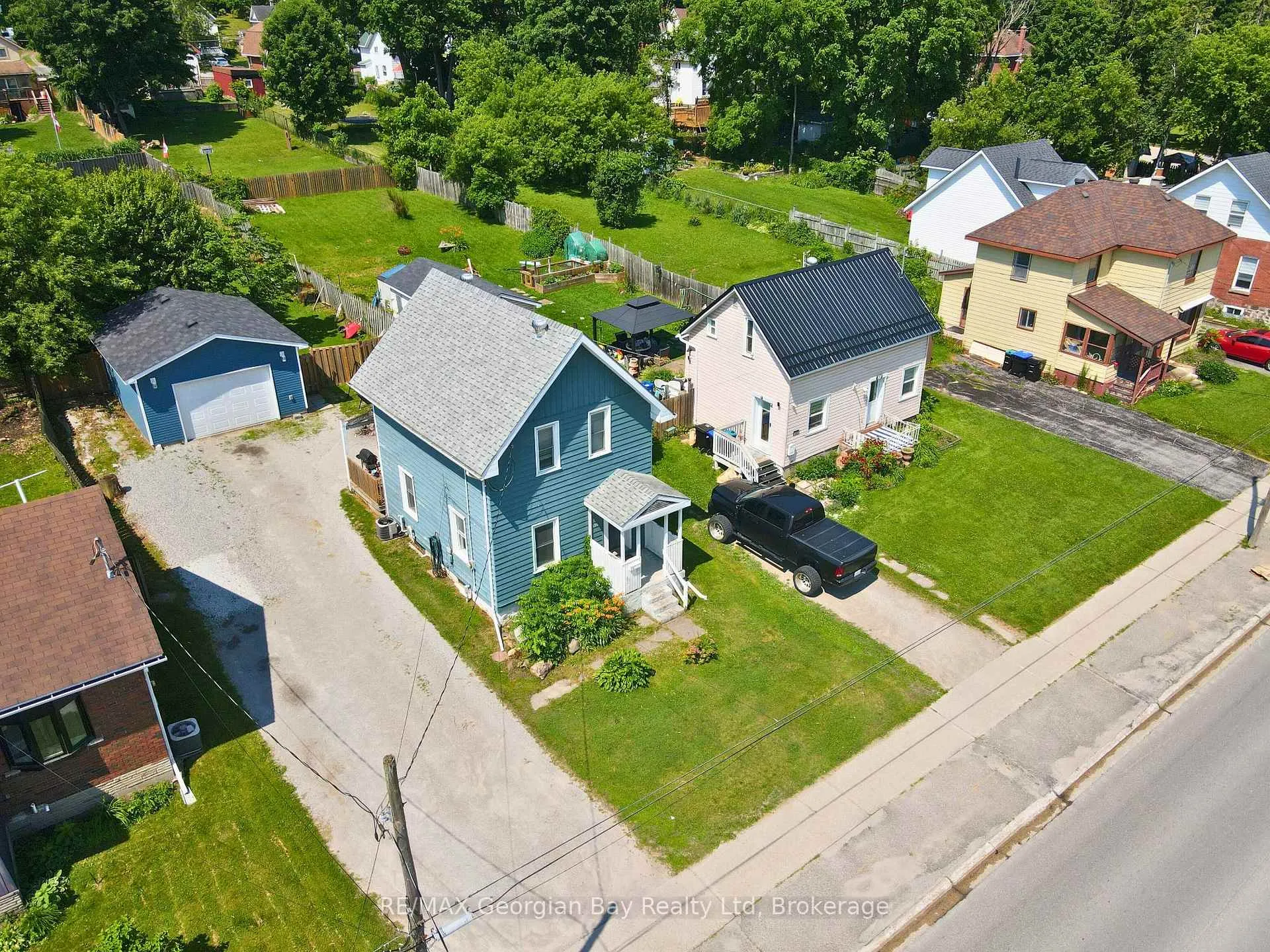 Photo 32 of 136 Fourth Street, Midland — HOMEH