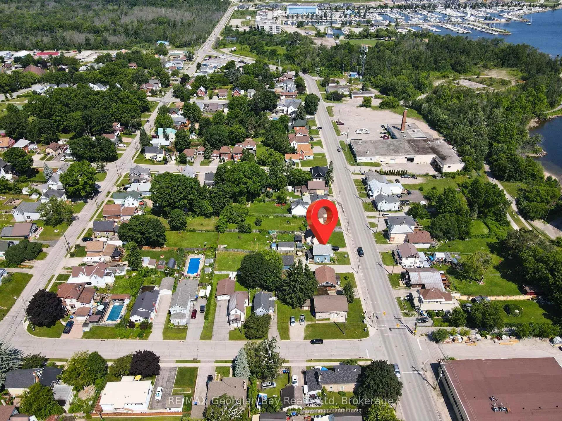 Photo 36 of 136 Fourth Street, Midland — HOMEH