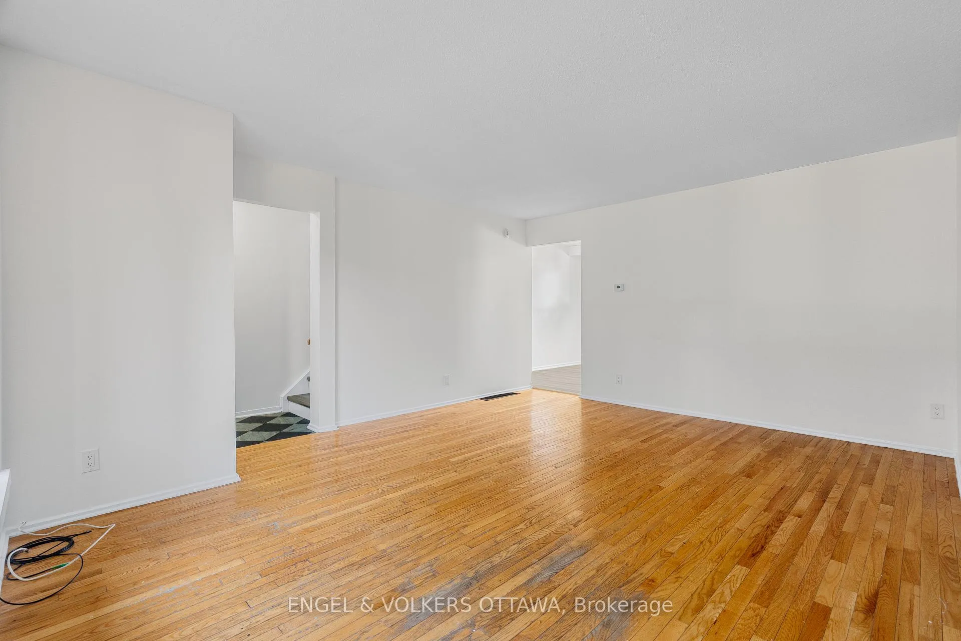 Photo 10 of 933 Greenbriar Avenue, Ottawa, Carleton Heights — HOMEH