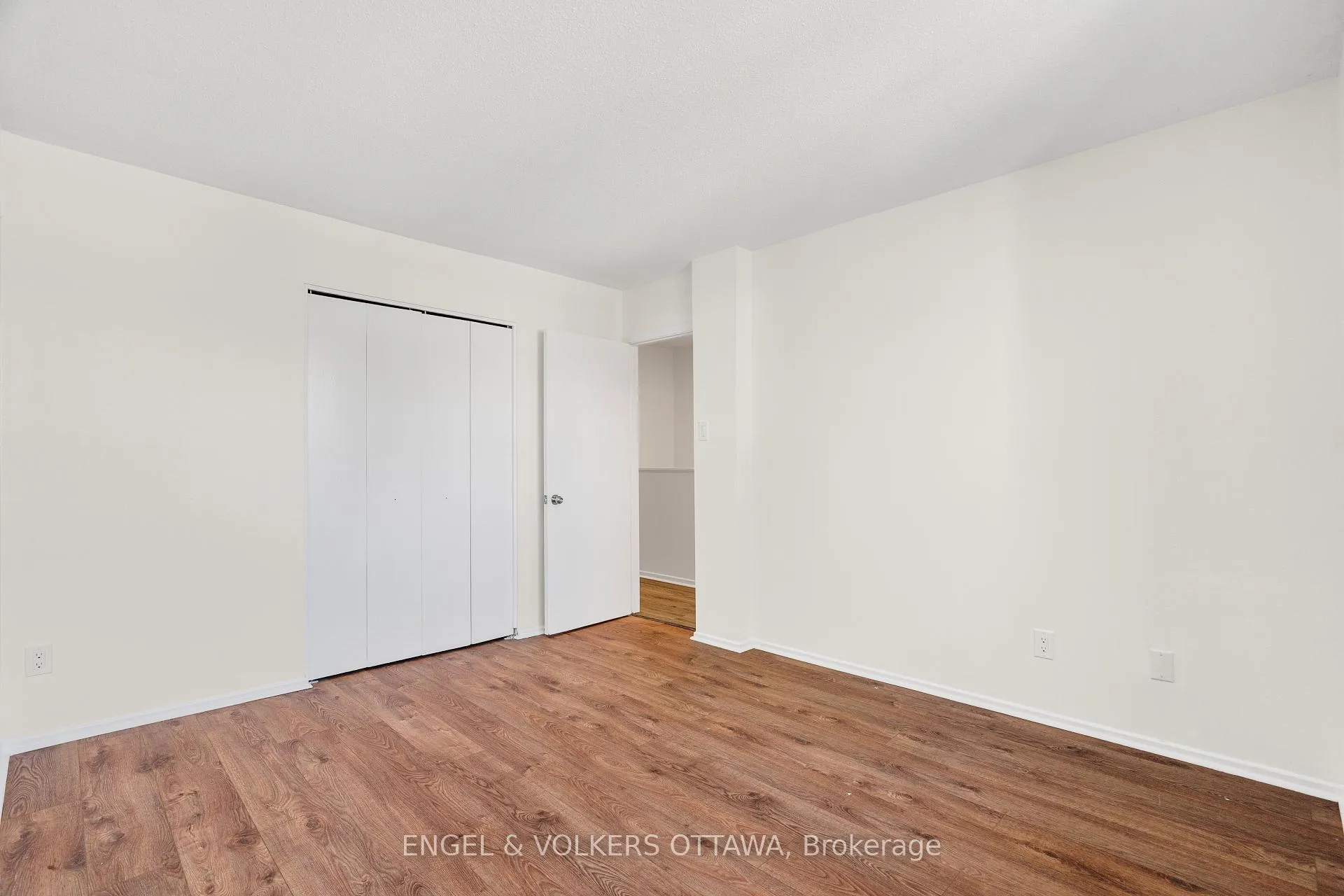 Photo 18 of 933 Greenbriar Avenue, Ottawa, Carleton Heights — HOMEH