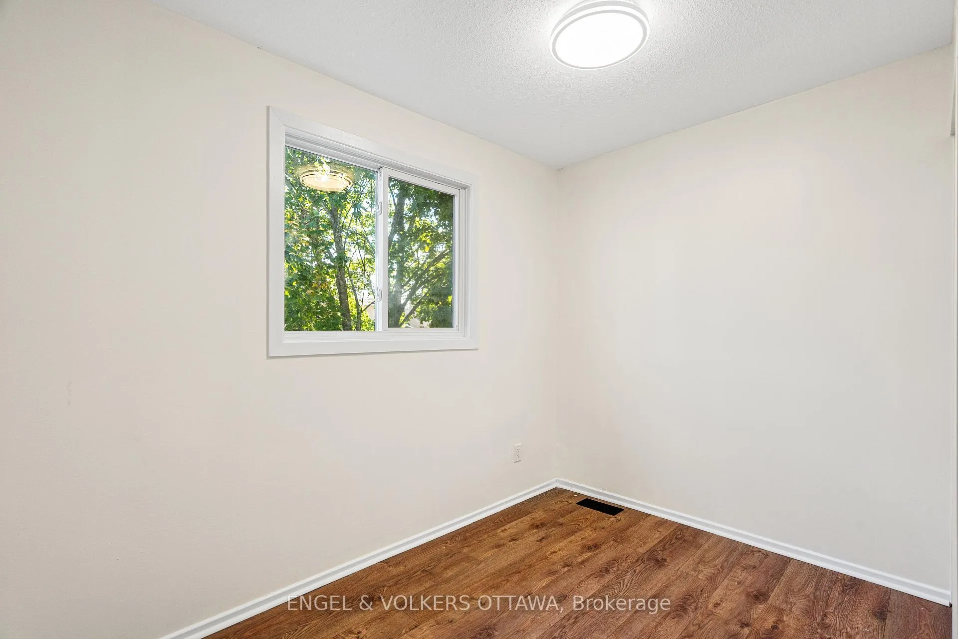 Photo 22 of 933 Greenbriar Avenue, Ottawa, Carleton Heights — HOMEH