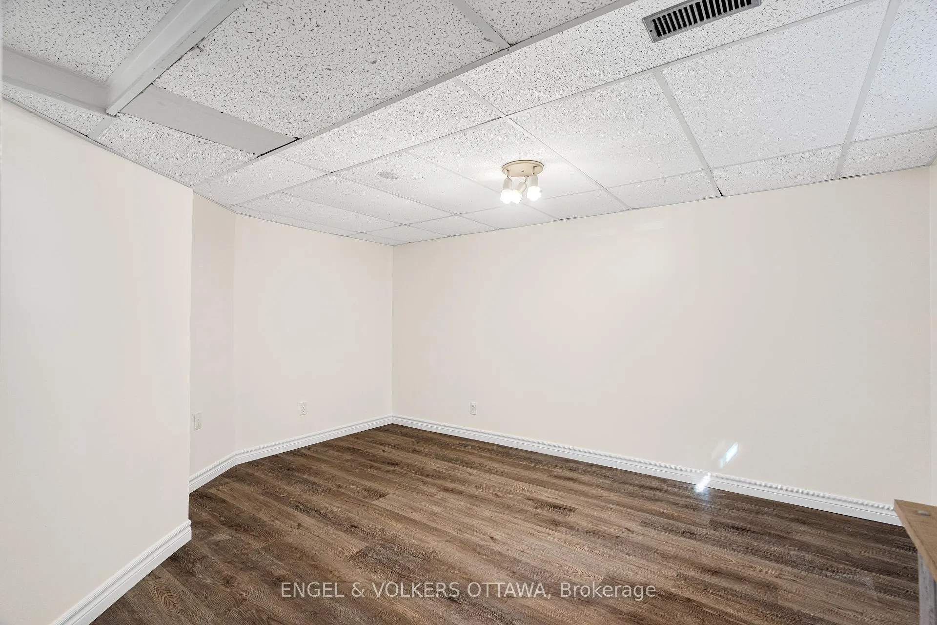 Photo 28 of 933 Greenbriar Avenue, Ottawa, Carleton Heights — HOMEH