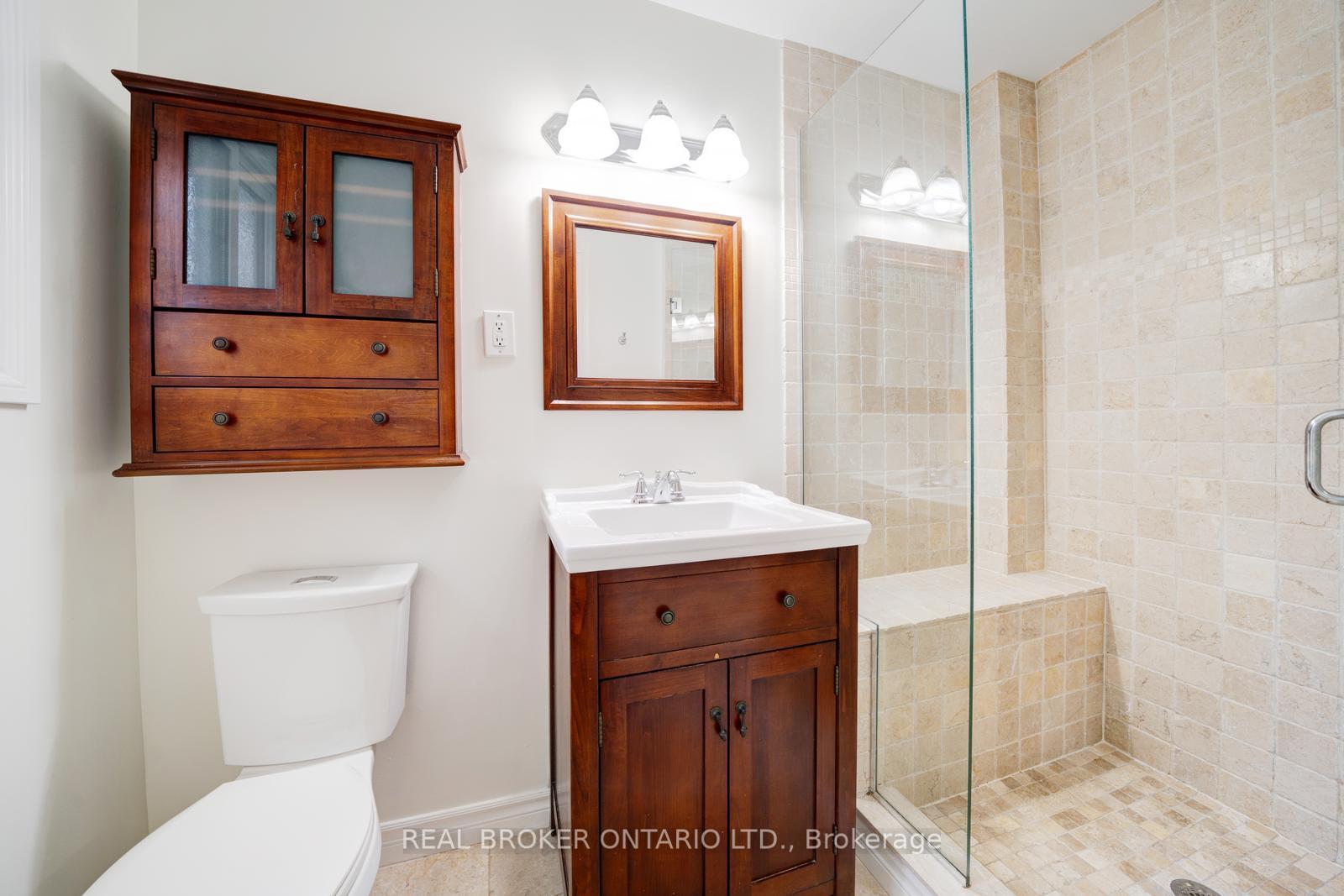 Photo 23 of 75 Oak Lea Circle, Markham, Markham Village — HOMEH