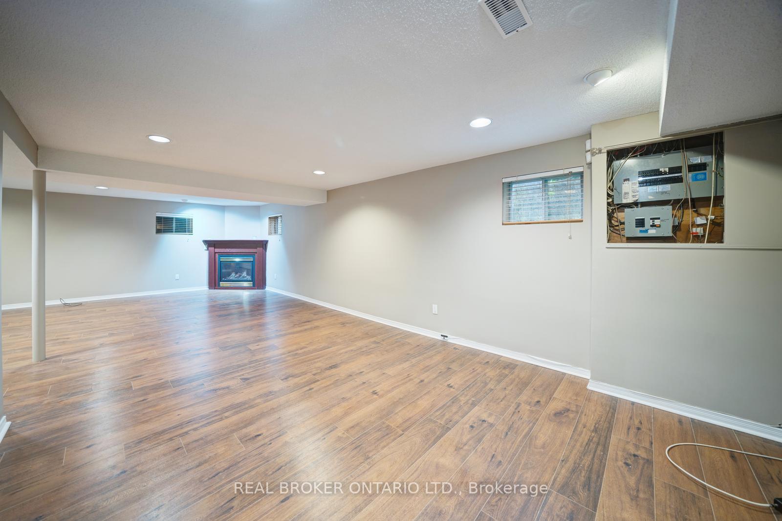Photo 33 of 75 Oak Lea Circle, Markham, Markham Village — HOMEH