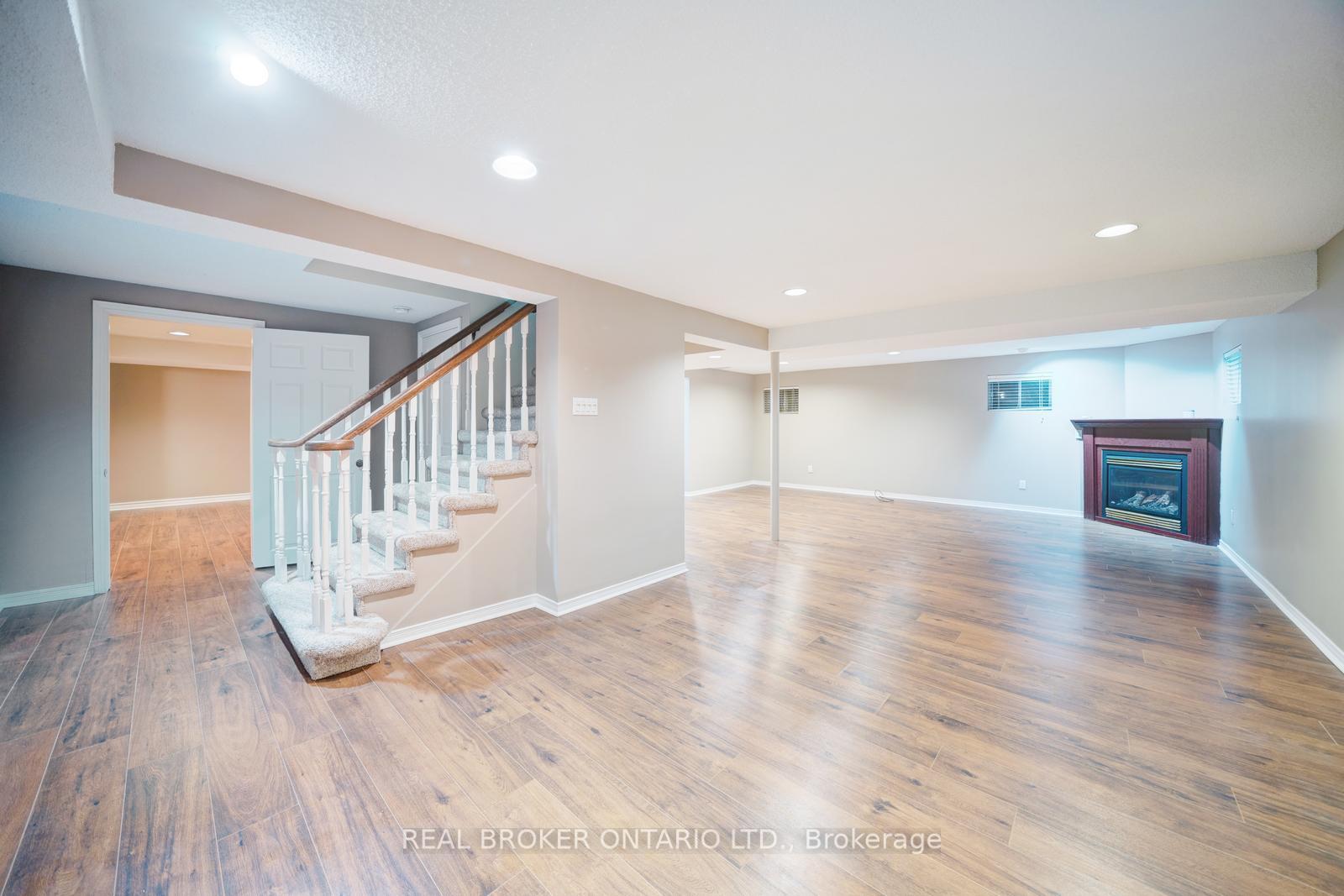 Photo 34 of 75 Oak Lea Circle, Markham, Markham Village — HOMEH