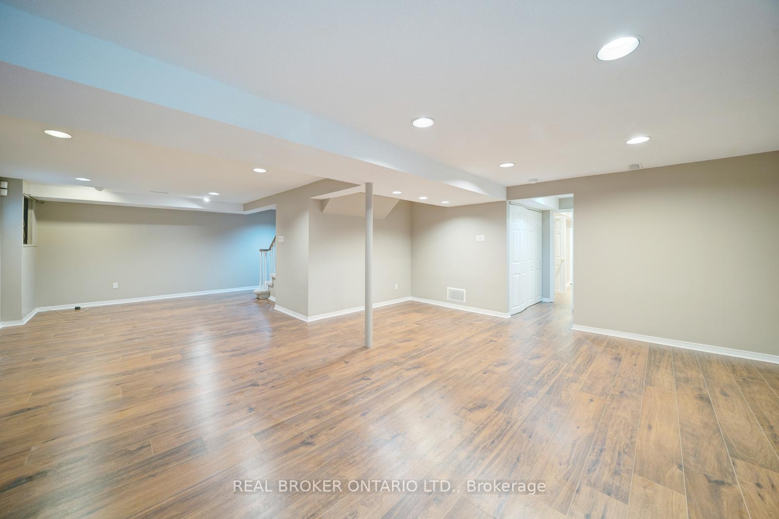 Photo 36 of 75 Oak Lea Circle, Markham, Markham Village — HOMEH