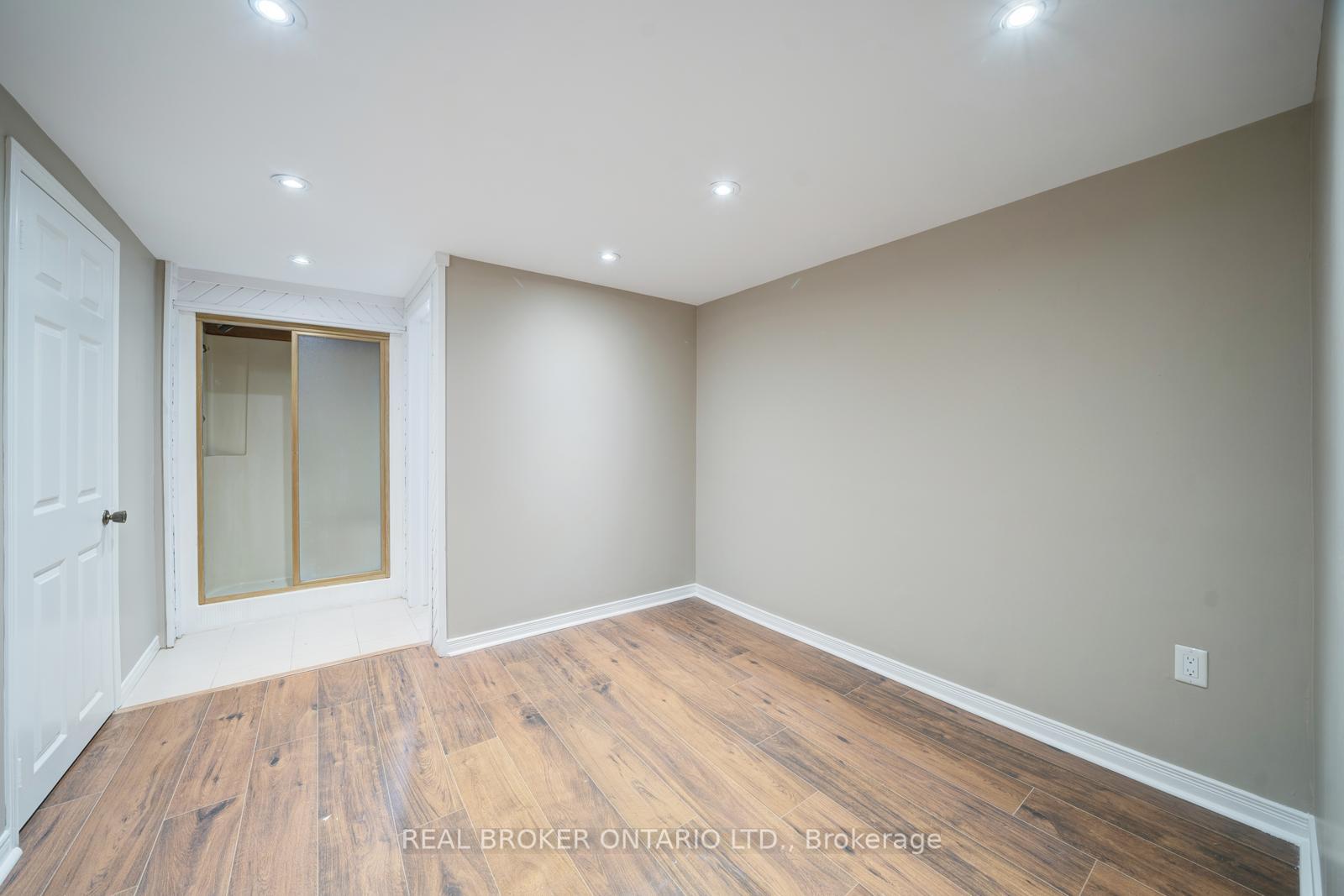 Photo 39 of 75 Oak Lea Circle, Markham, Markham Village — HOMEH