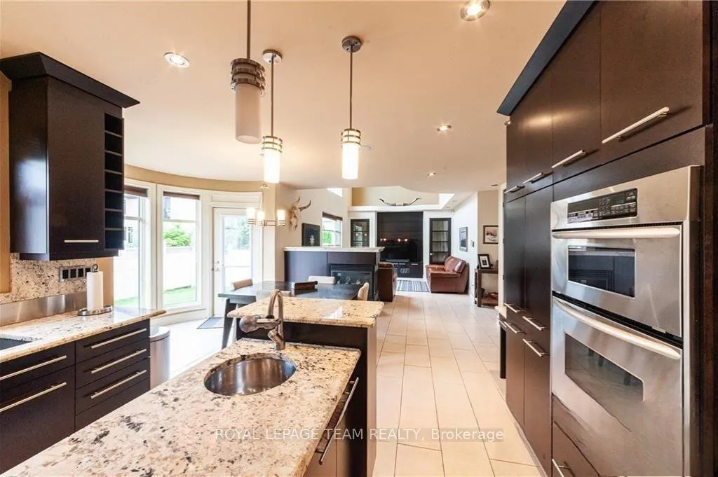 Photo 7 of 423 Rahul Crescent, Ottawa, Mooneys Bay — HOMEH