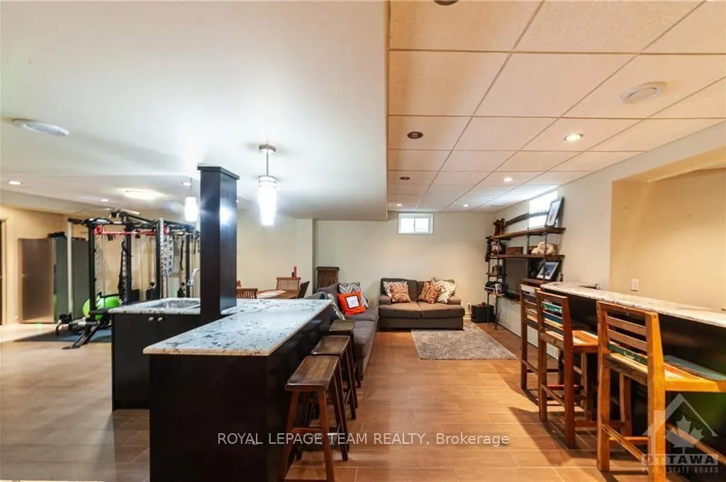 Photo 22 of 423 Rahul Crescent, Ottawa, Mooneys Bay — HOMEH