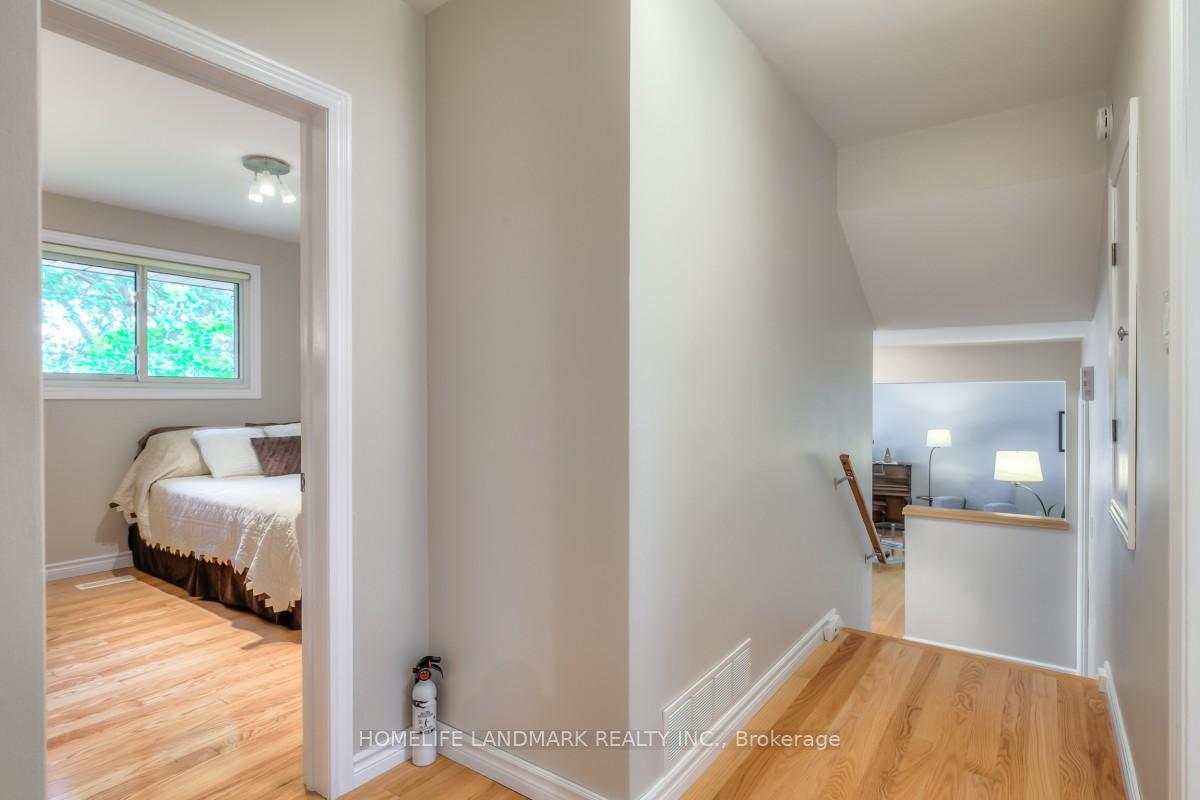 Photo 25 of 35 Gladiator Road, Markham, Bullock — HOMEH