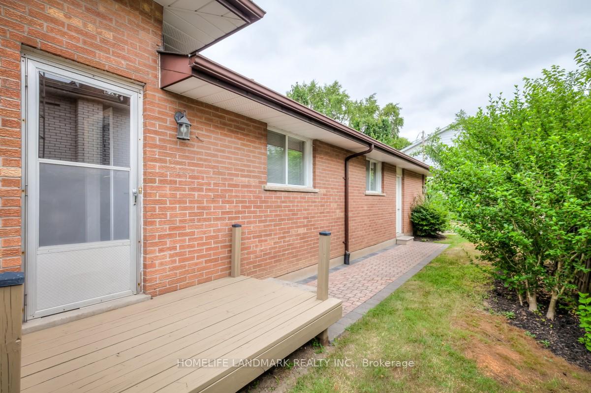 Photo 32 of 35 Gladiator Road, Markham, Bullock — HOMEH