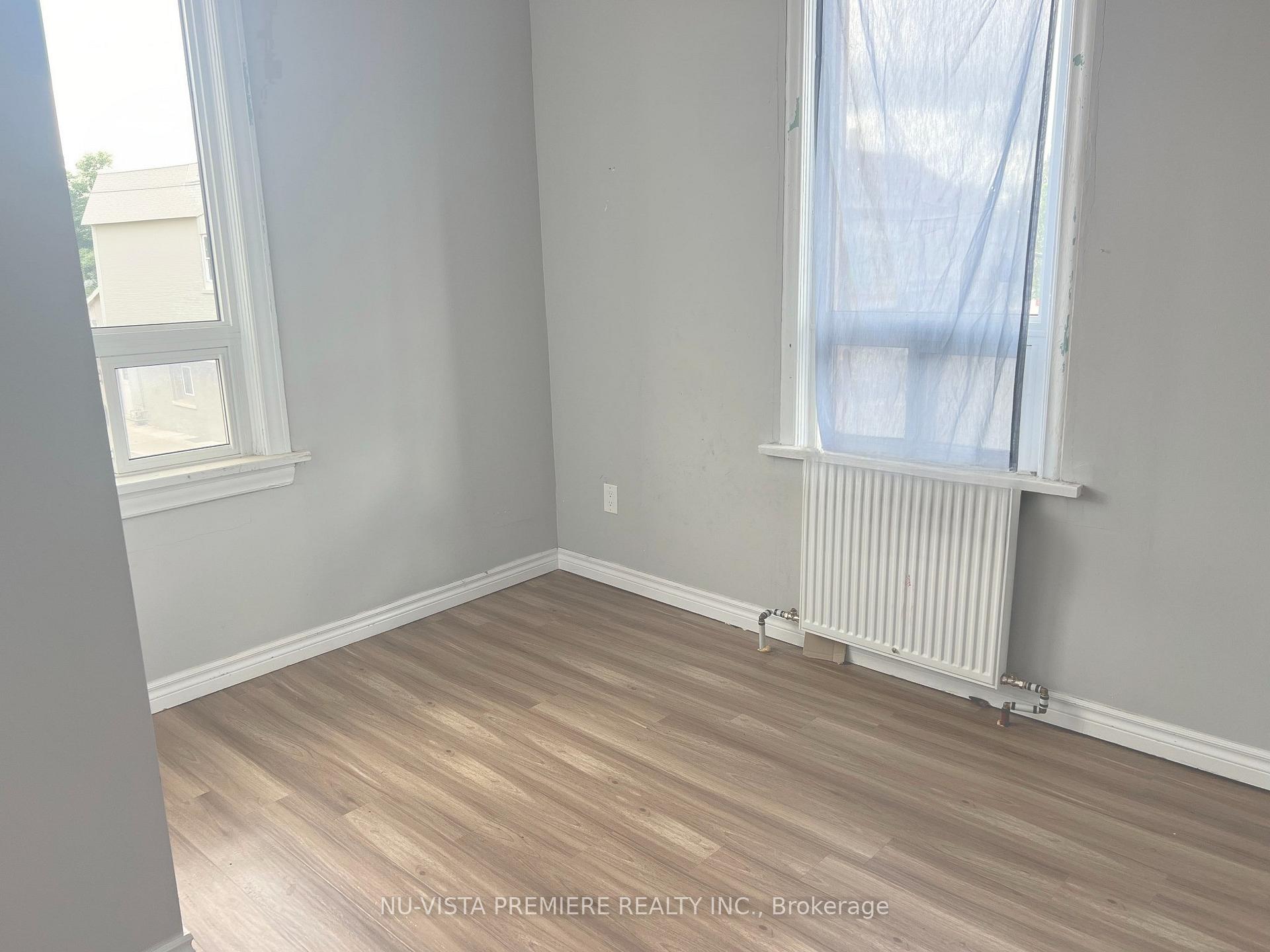 Photo 6 of Unit 4, 212 Main Street W, Minto — HOMEH