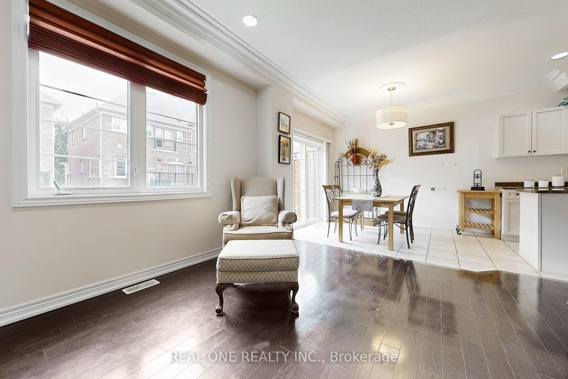 Photo 10 of 26 Kylemore Way, Markham, Angus Glen — HOMEH
