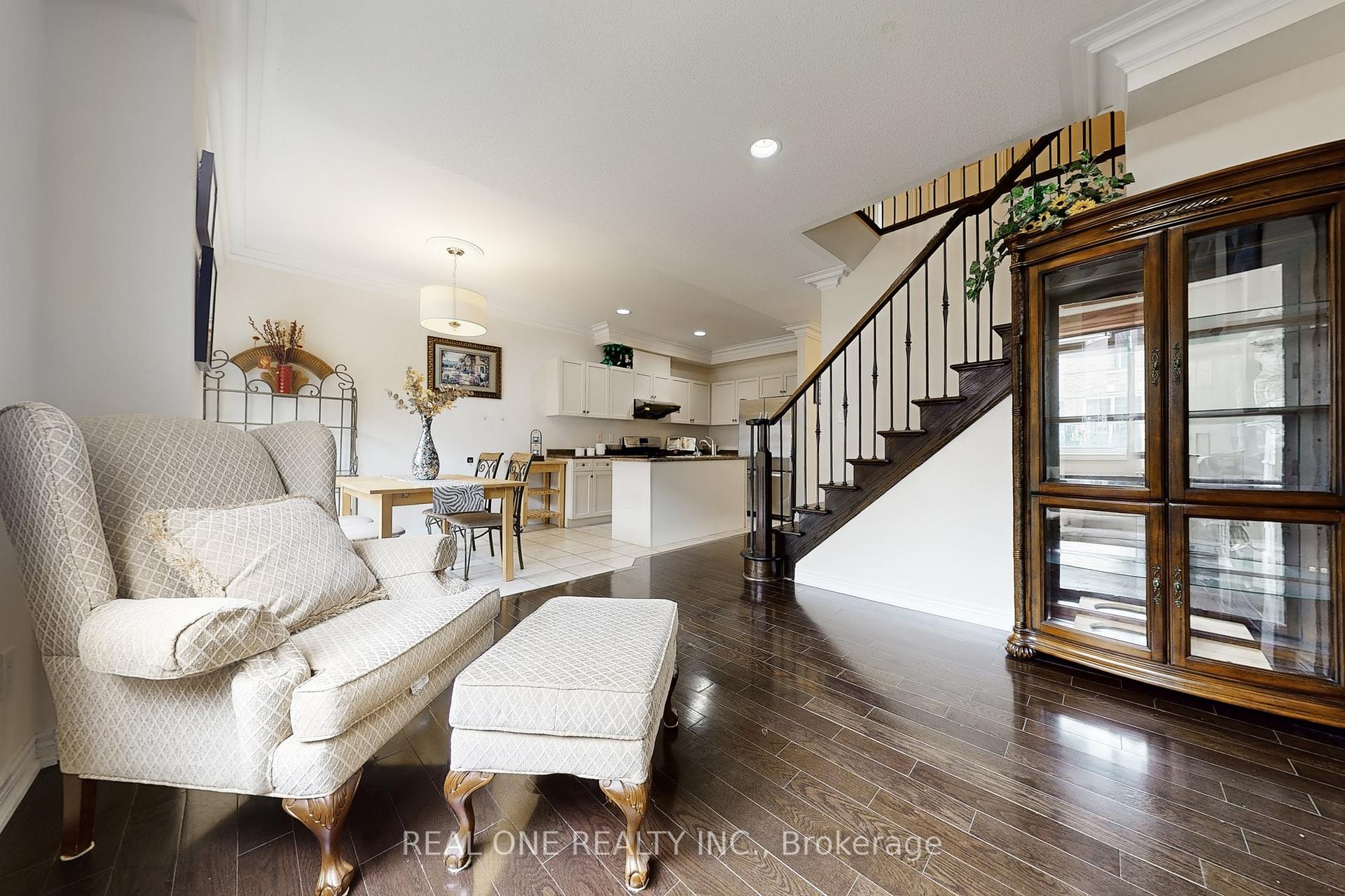 Photo 11 of 26 Kylemore Way, Markham, Angus Glen — HOMEH