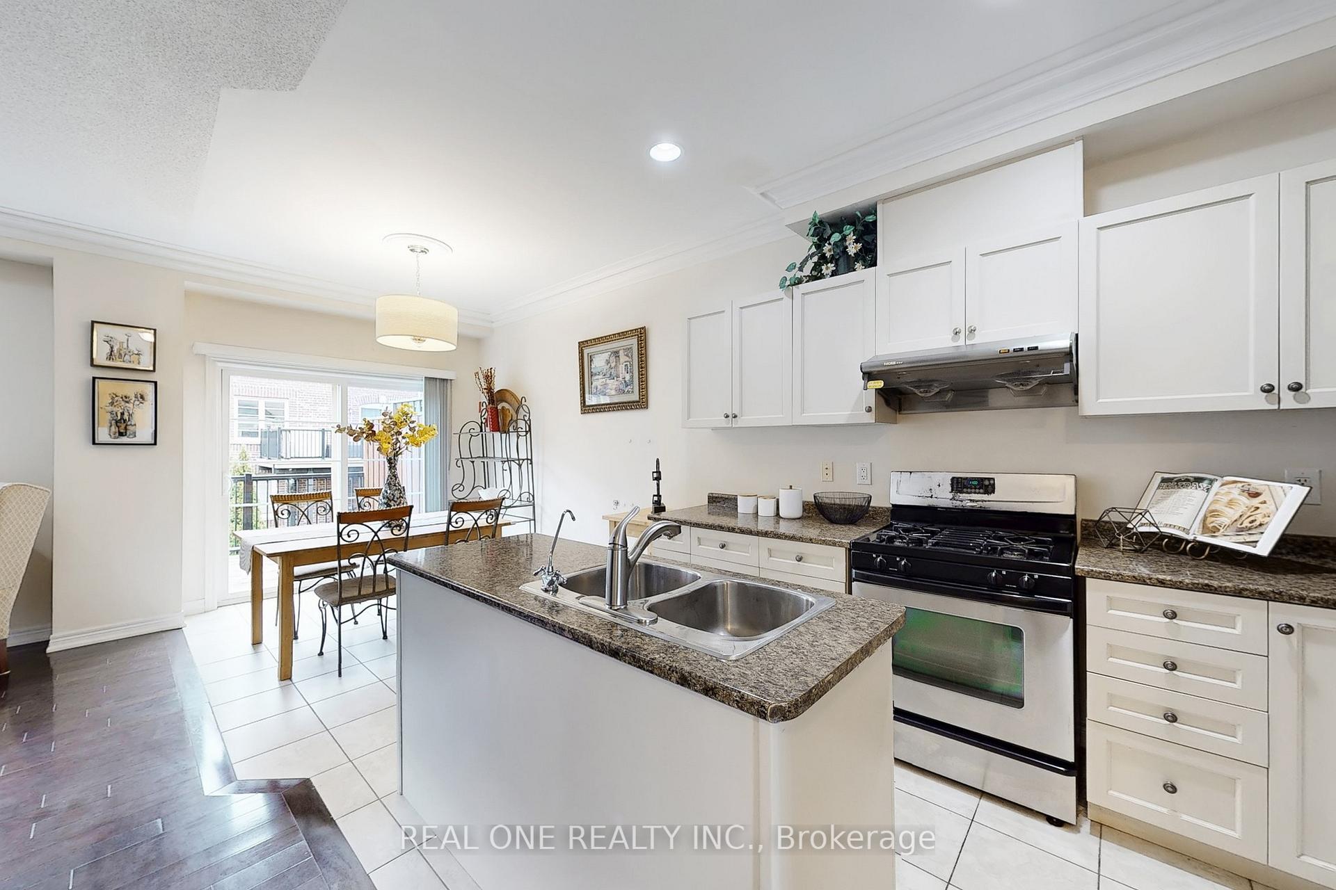 Photo 12 of 26 Kylemore Way, Markham, Angus Glen — HOMEH