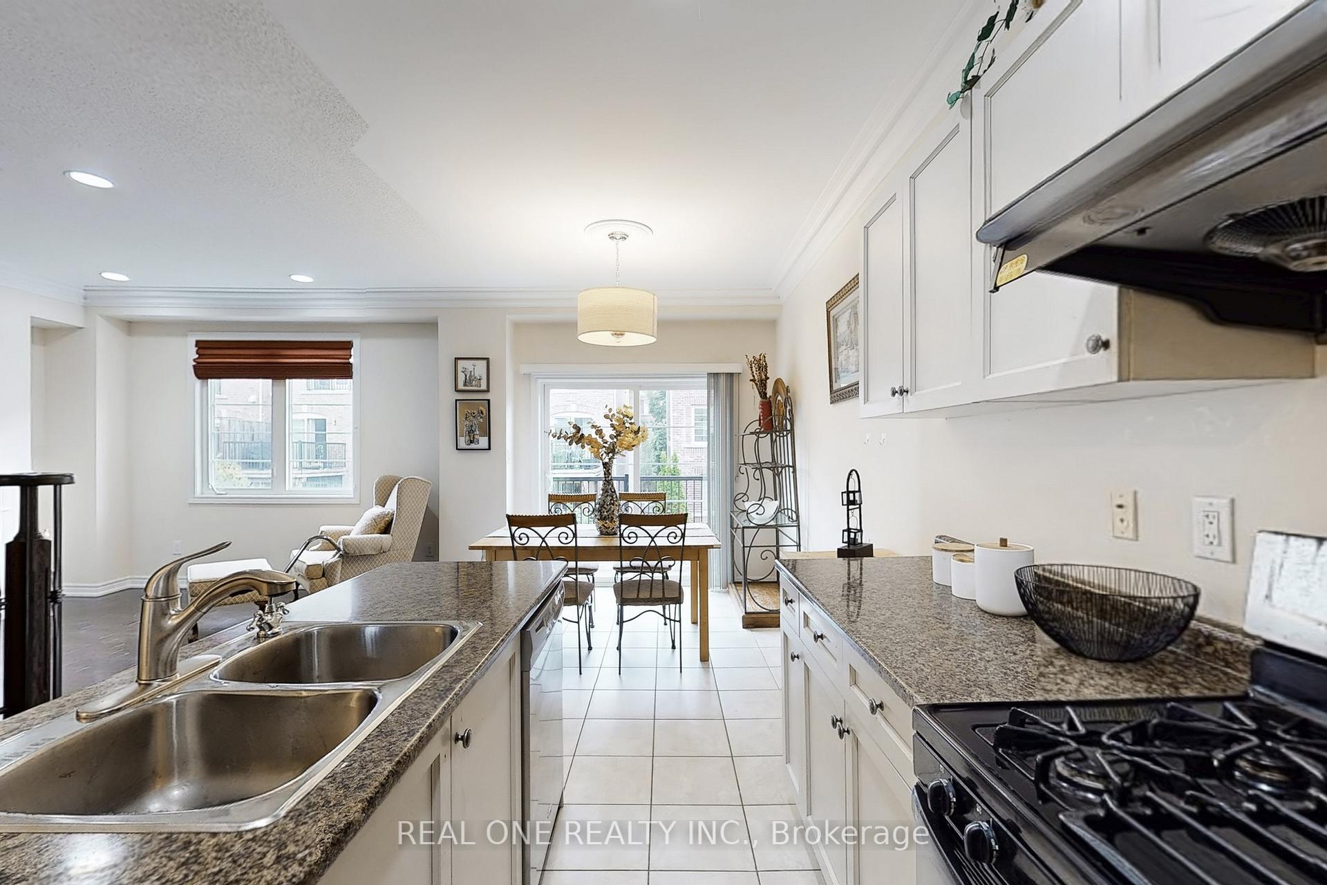 Photo 16 of 26 Kylemore Way, Markham, Angus Glen — HOMEH
