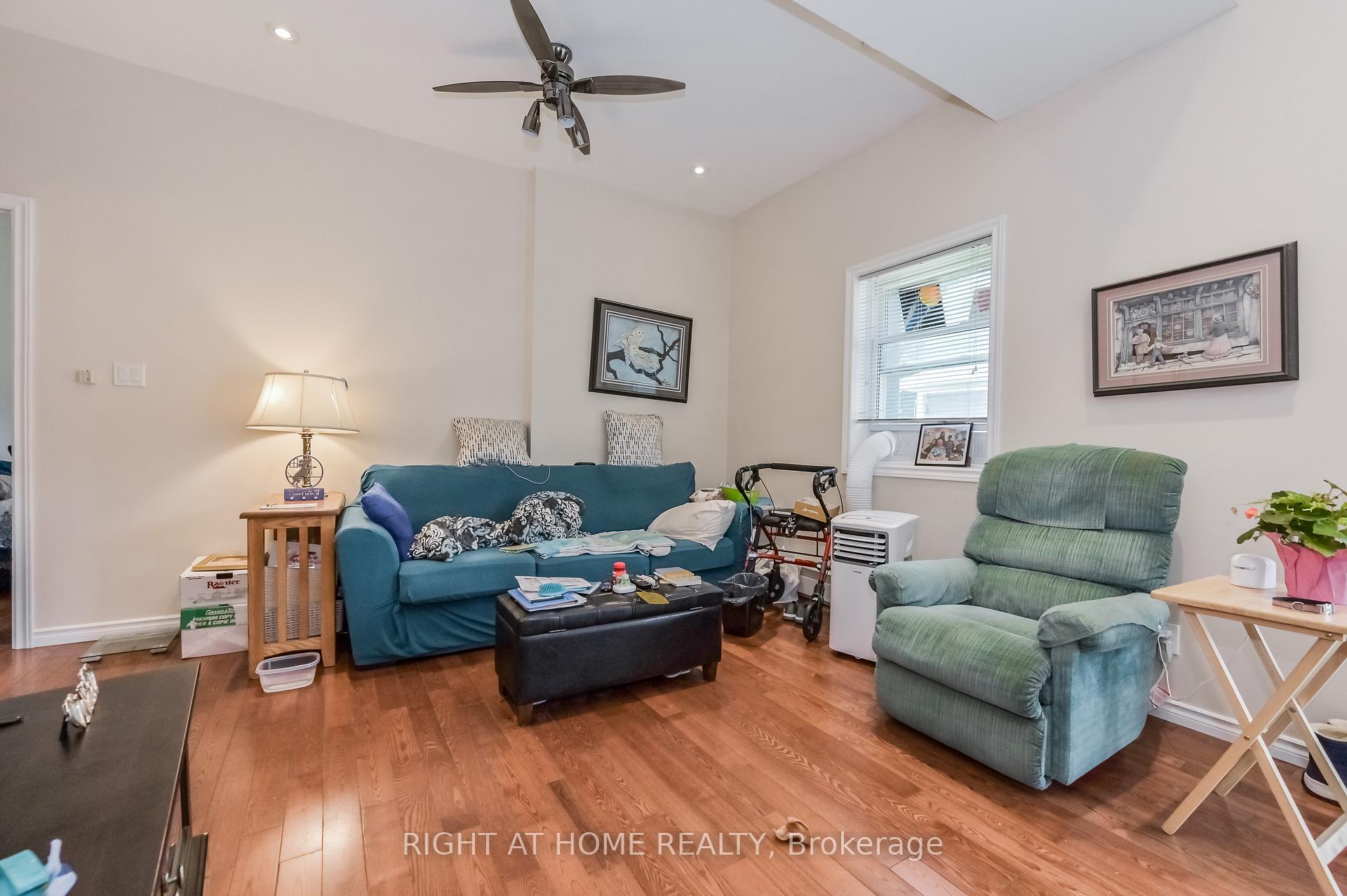Photo 13 of 210 York Street, Minto — HOMEH