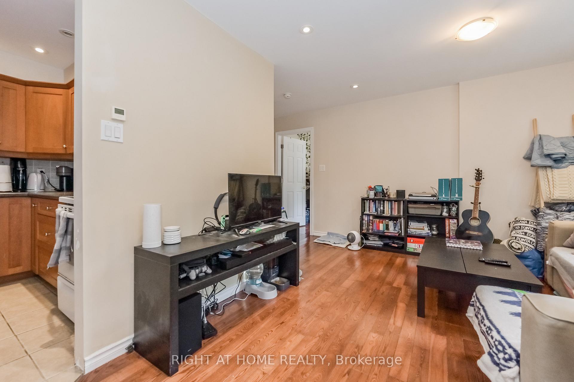 Photo 33 of 210 York Street, Minto — HOMEH