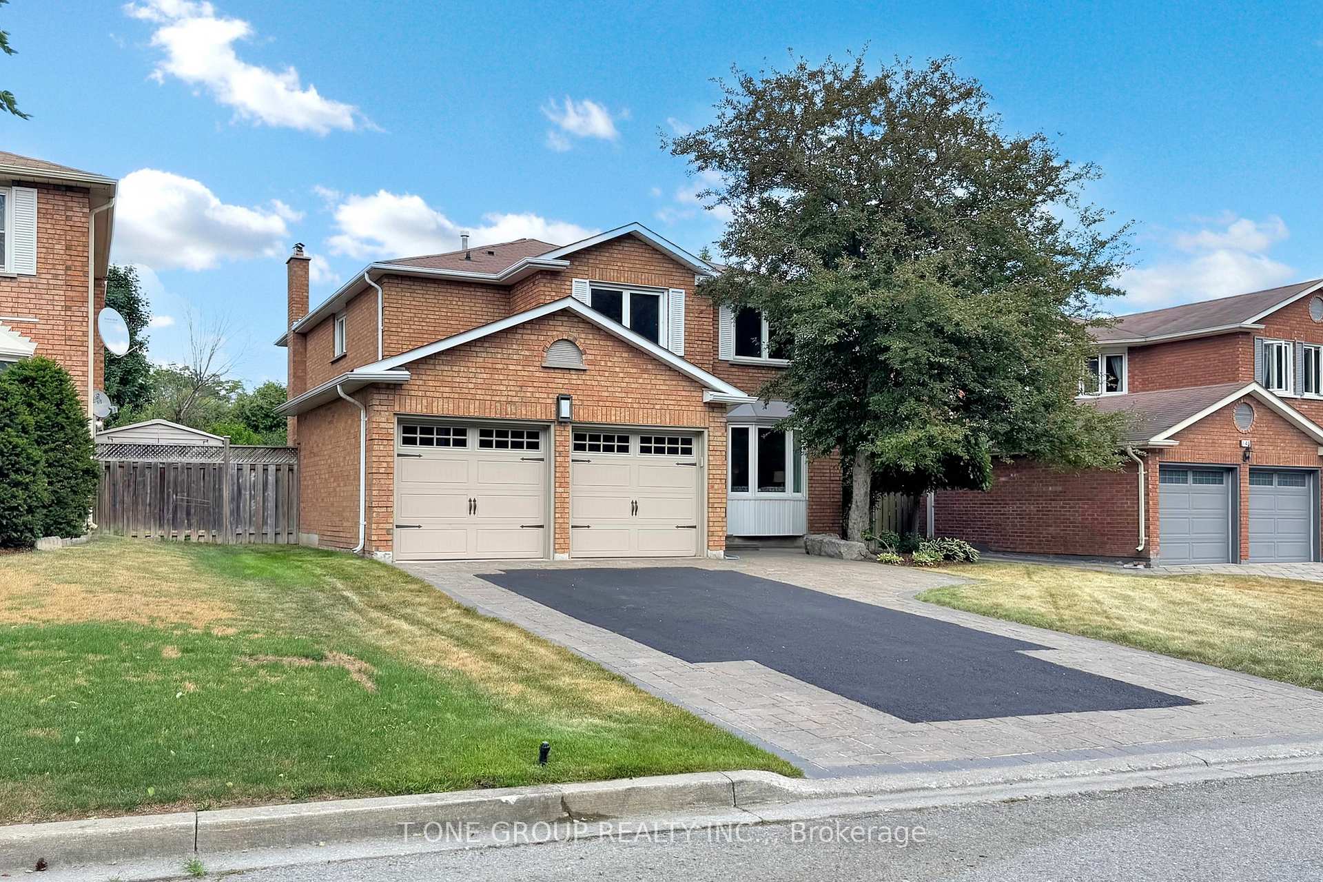 Photo 1 of 147 Lyndhurst Drive, Markham, Thornlea — HOMEH