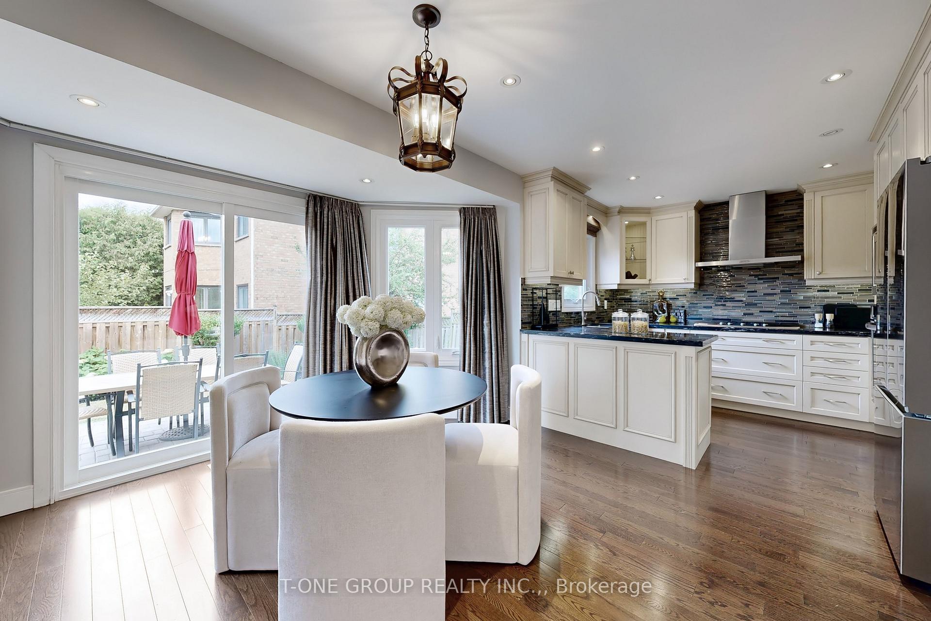 Photo 15 of 147 Lyndhurst Drive, Markham, Thornlea — HOMEH