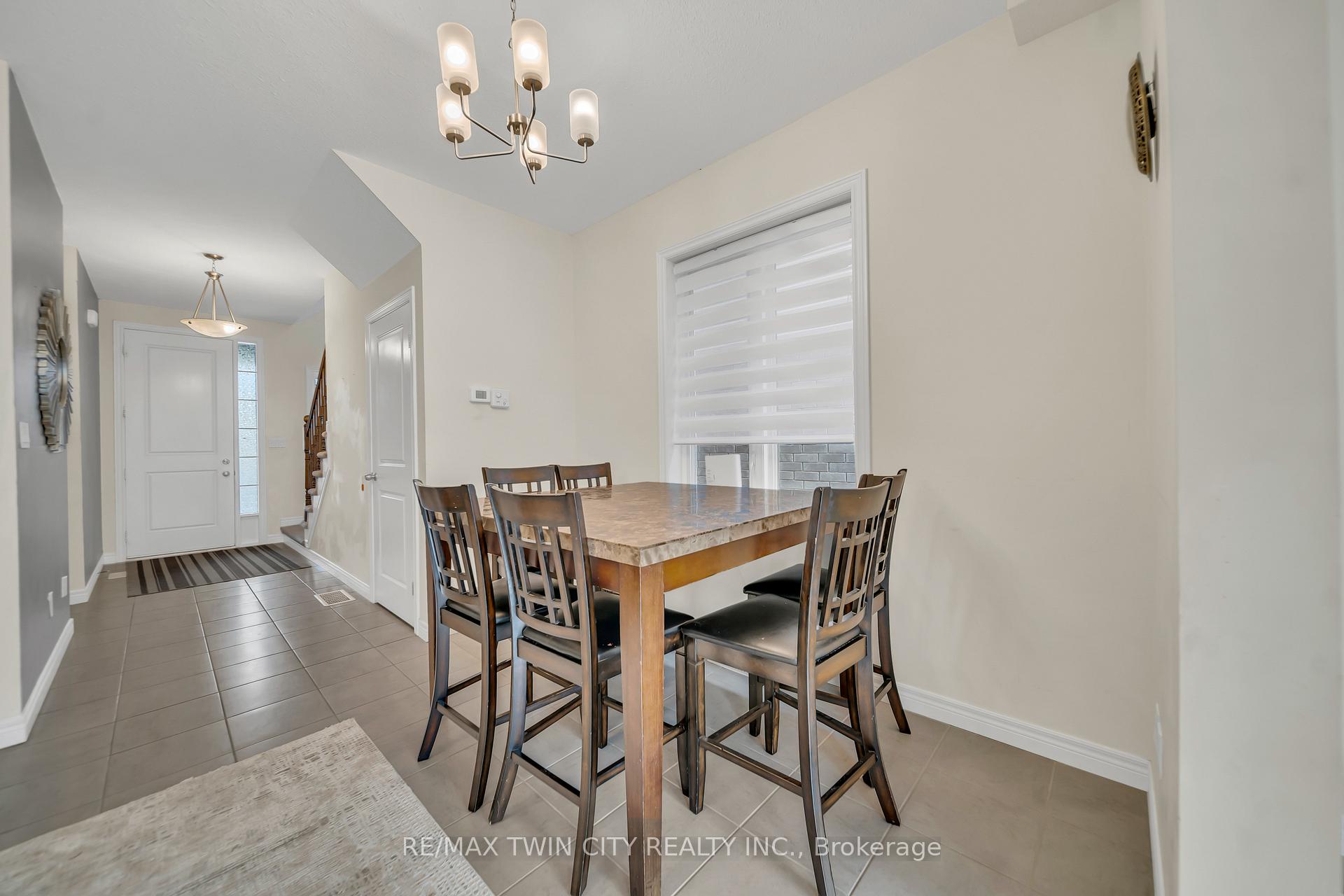 Photo 12 of 190 Eden Oak Trail, Kitchener — HOMEH