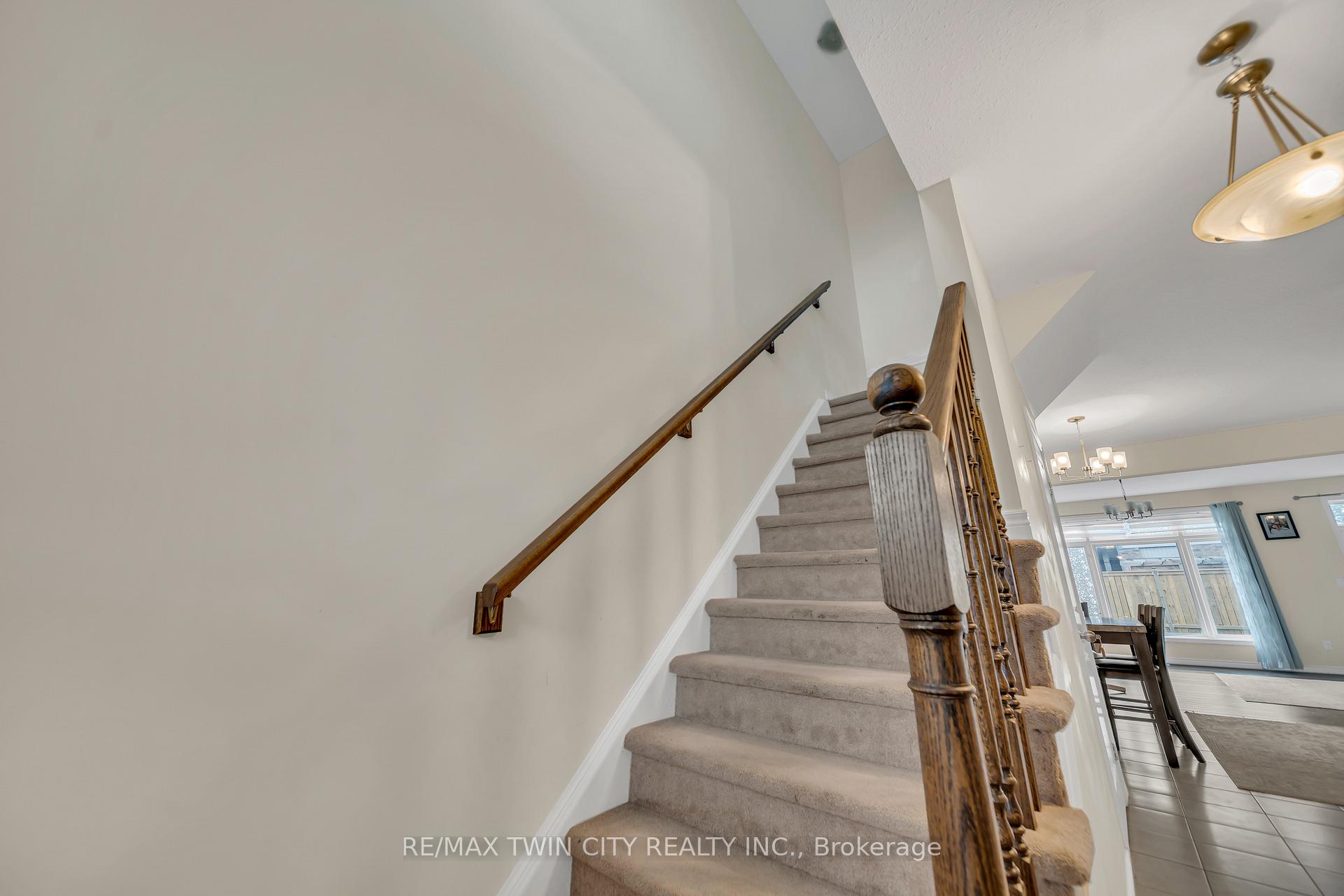 Photo 15 of 190 Eden Oak Trail, Kitchener — HOMEH
