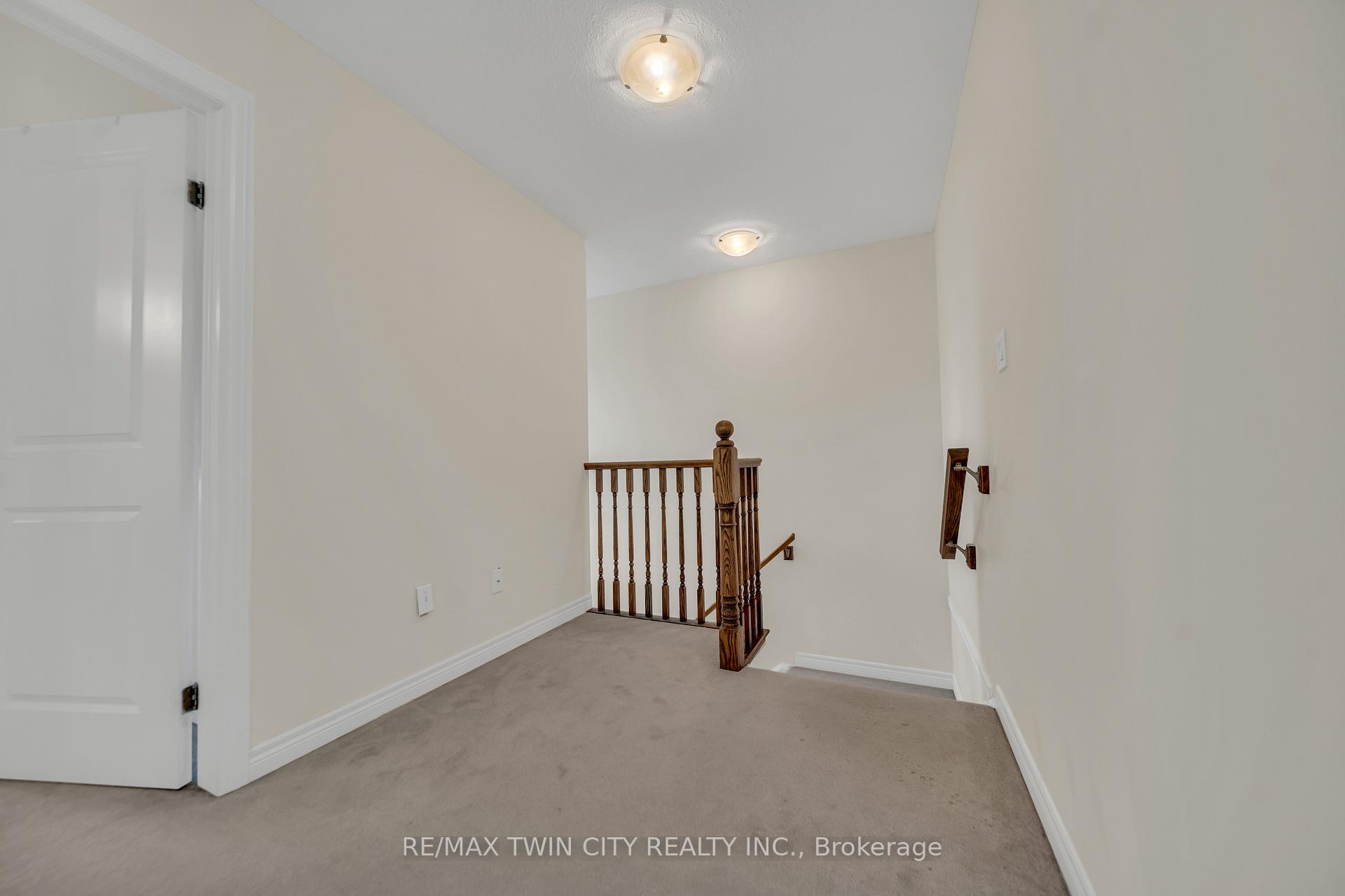 Photo 16 of 190 Eden Oak Trail, Kitchener — HOMEH