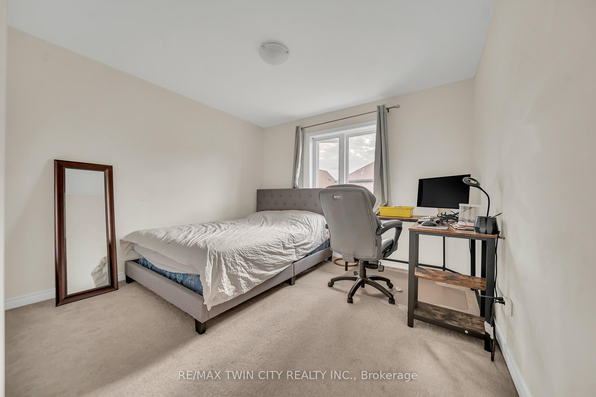 Photo 21 of 190 Eden Oak Trail, Kitchener — HOMEH