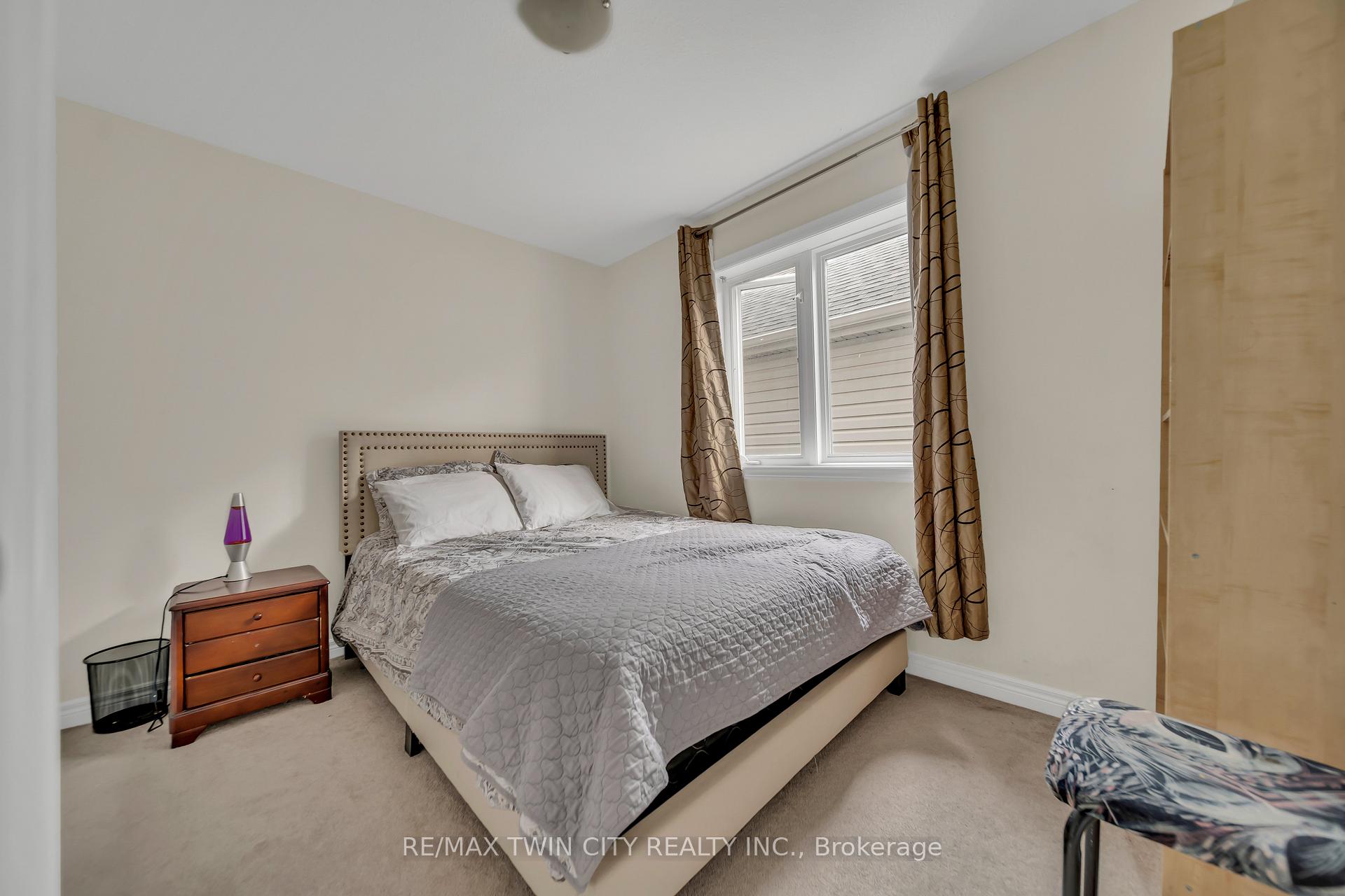 Photo 23 of 190 Eden Oak Trail, Kitchener — HOMEH