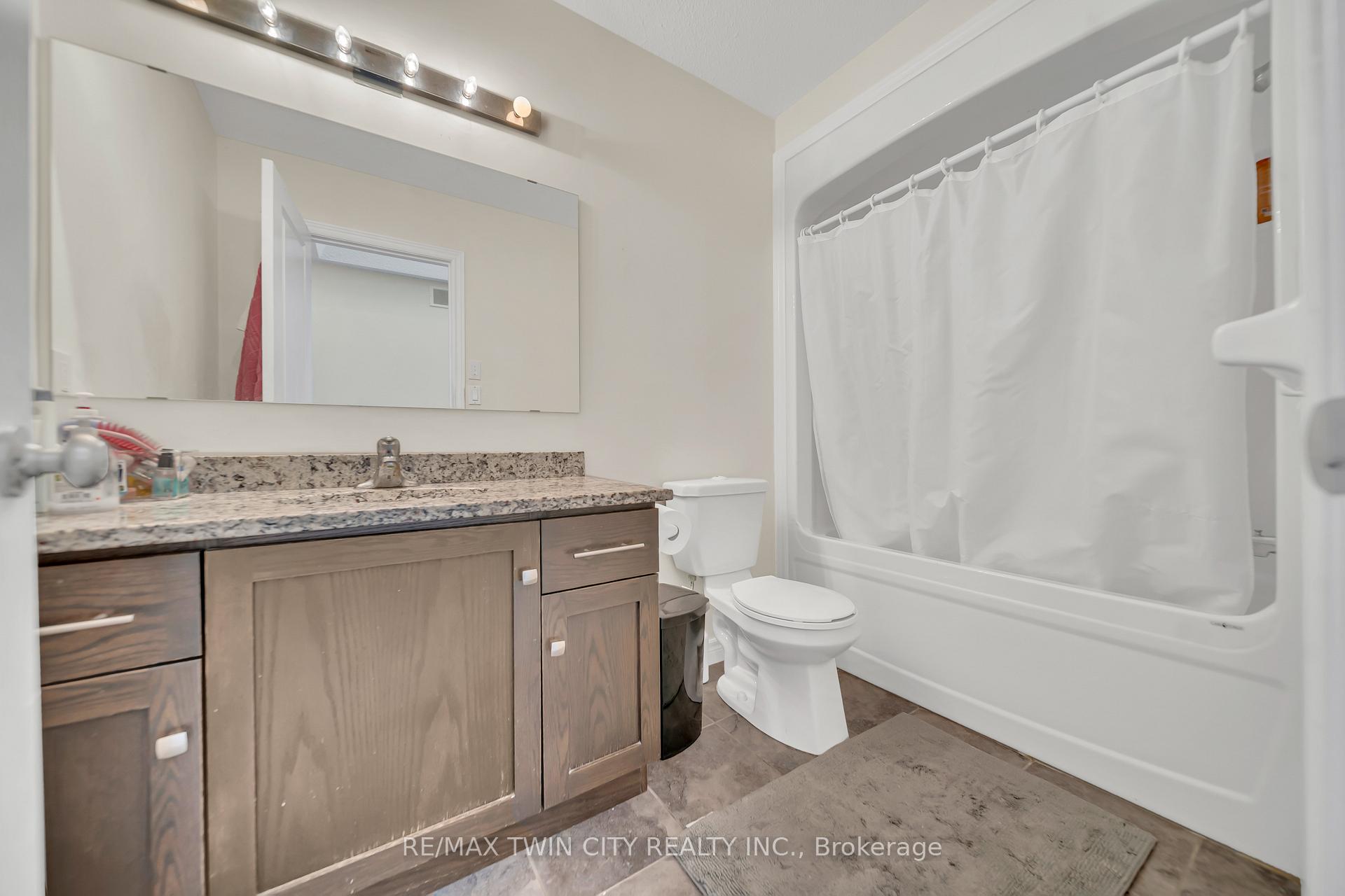 Photo 27 of 190 Eden Oak Trail, Kitchener — HOMEH