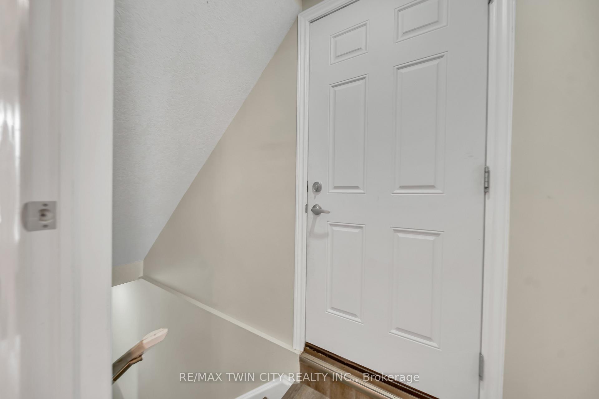 Photo 28 of 190 Eden Oak Trail, Kitchener — HOMEH