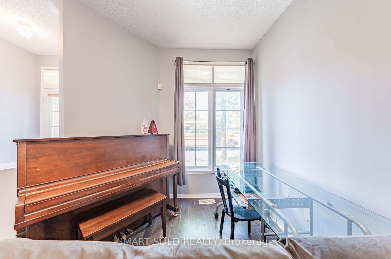 Photo 9 of 75 Bur Oak Avenue, Markham, Berczy — HOMEH