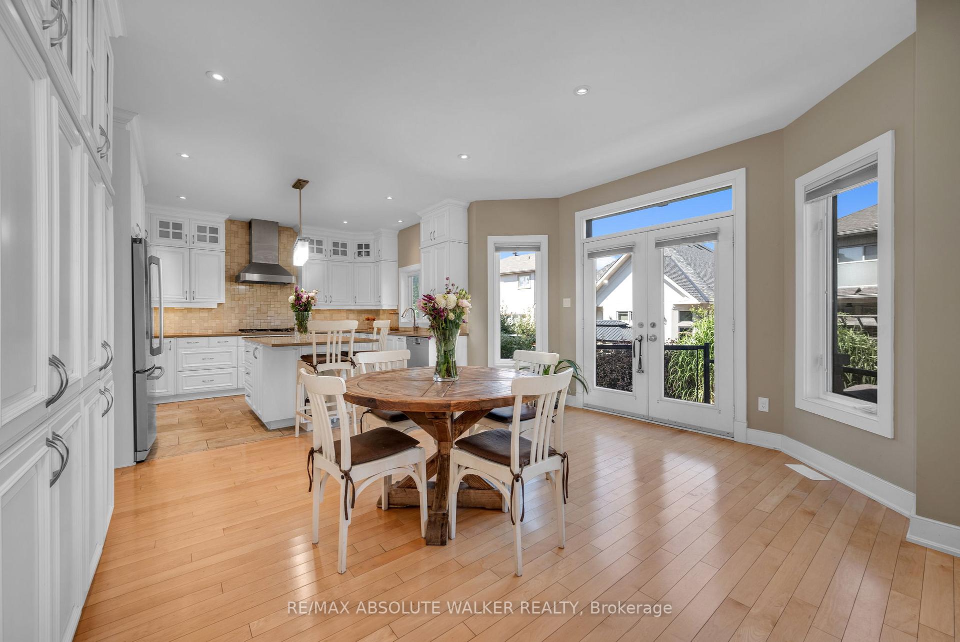 Photo 8 of 241 Madhu Crescent, Ottawa, Mooneys Bay — HOMEH